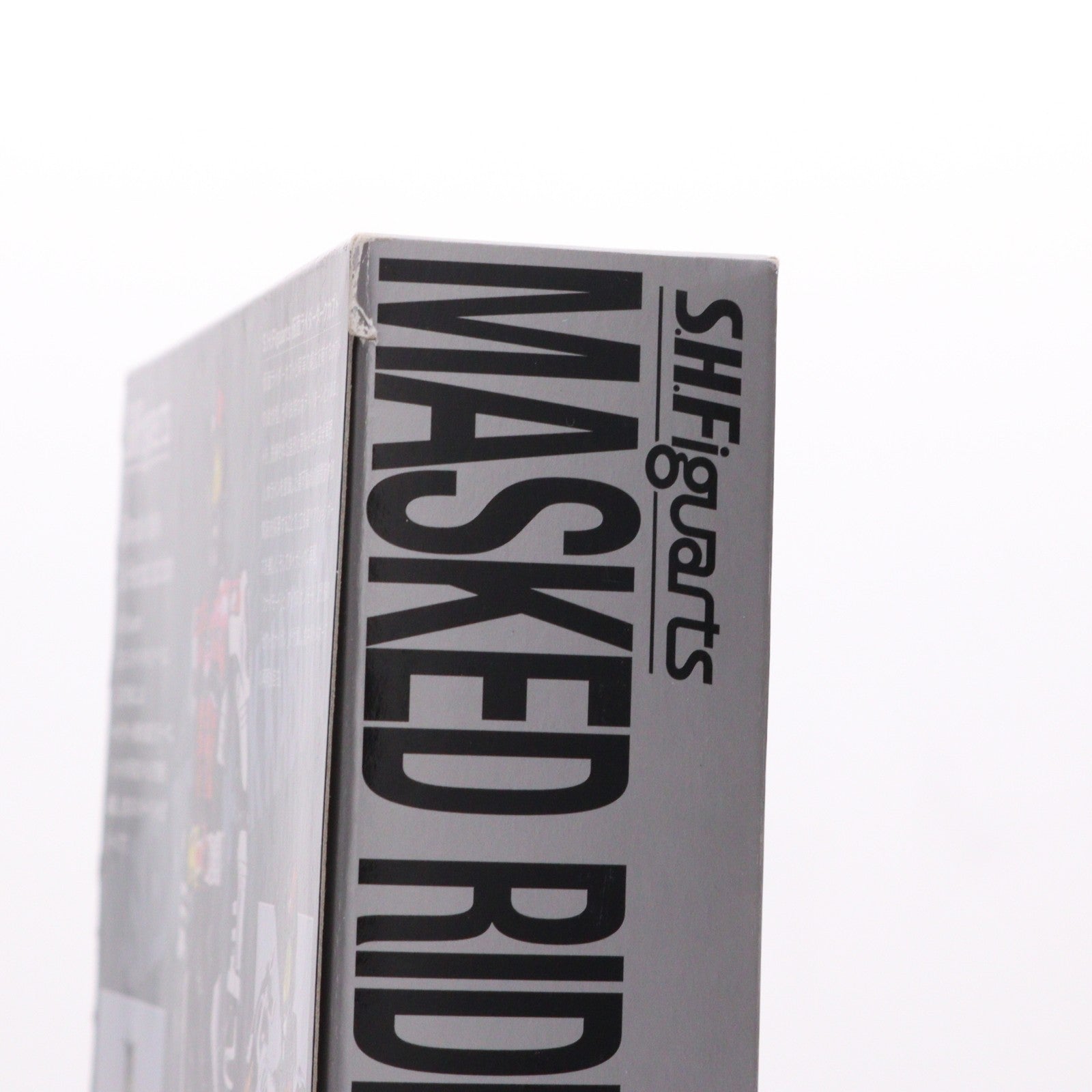 【中古即納】[FIG] S.H.Figuarts(フィギュアーツ) 仮面ライダーダークカブト 仮面ライダーカブト 完成品 可動フィギュア バンダイ(20100123)