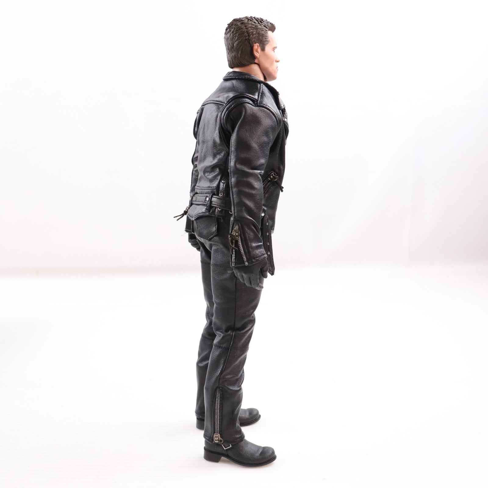 【中古即納】[FIG] ムービー・マスターピース DX T-800 ターミネーター2 1/6 完成品 可動フィギュア(DX #10) ホットトイズ/サイドショウ(20121121)