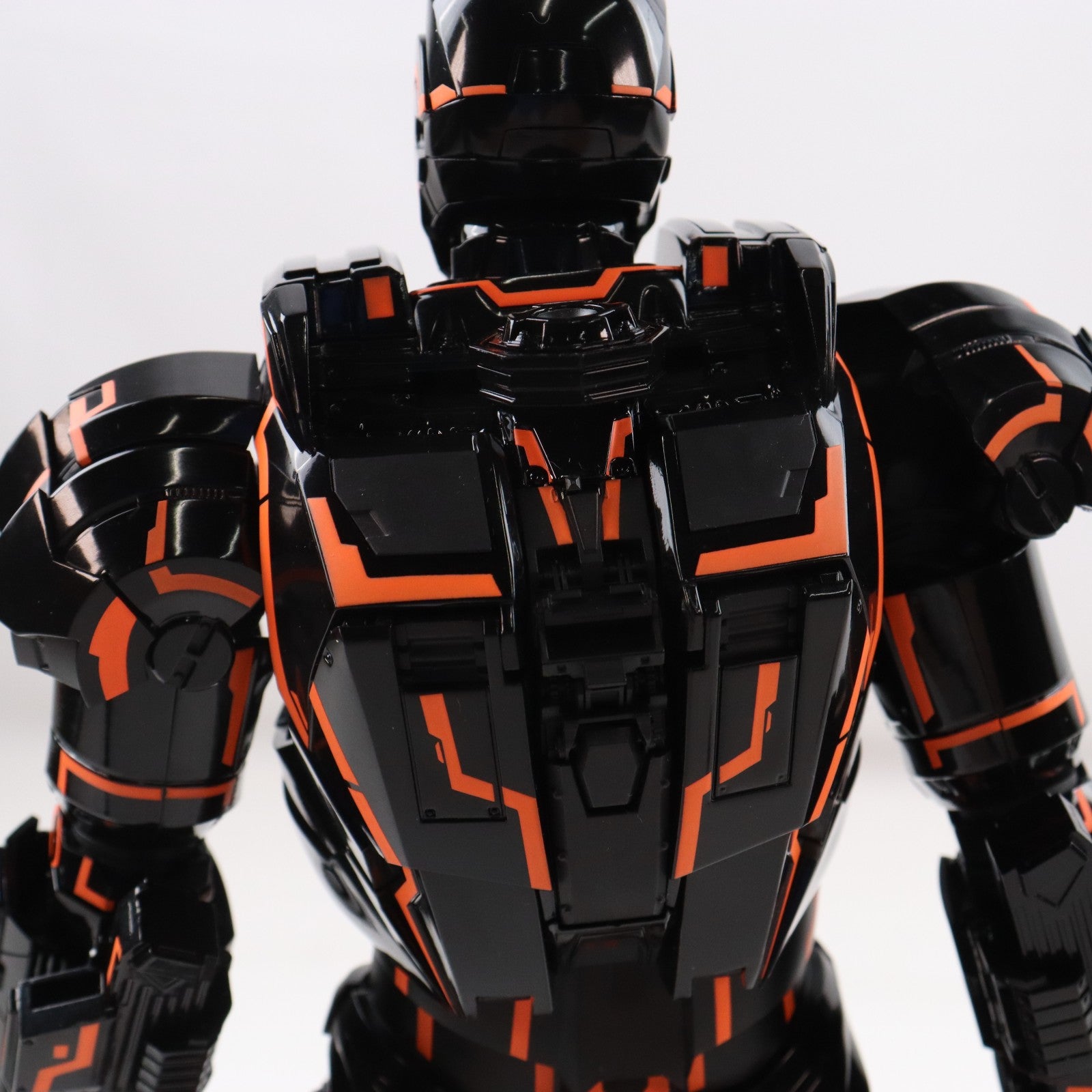 【中古即納】[FIG] ムービー・マスターピース DIECAST ウォーマシン(ネオンテック/オレンジ版) アイアンマン2 1/6 完成品 可動フィギュア アベンジャーズ/エンドゲーム エクスクルーシブ・ストア by ホットトイズ限定(MM#553D35) ホットトイズ(20200430)