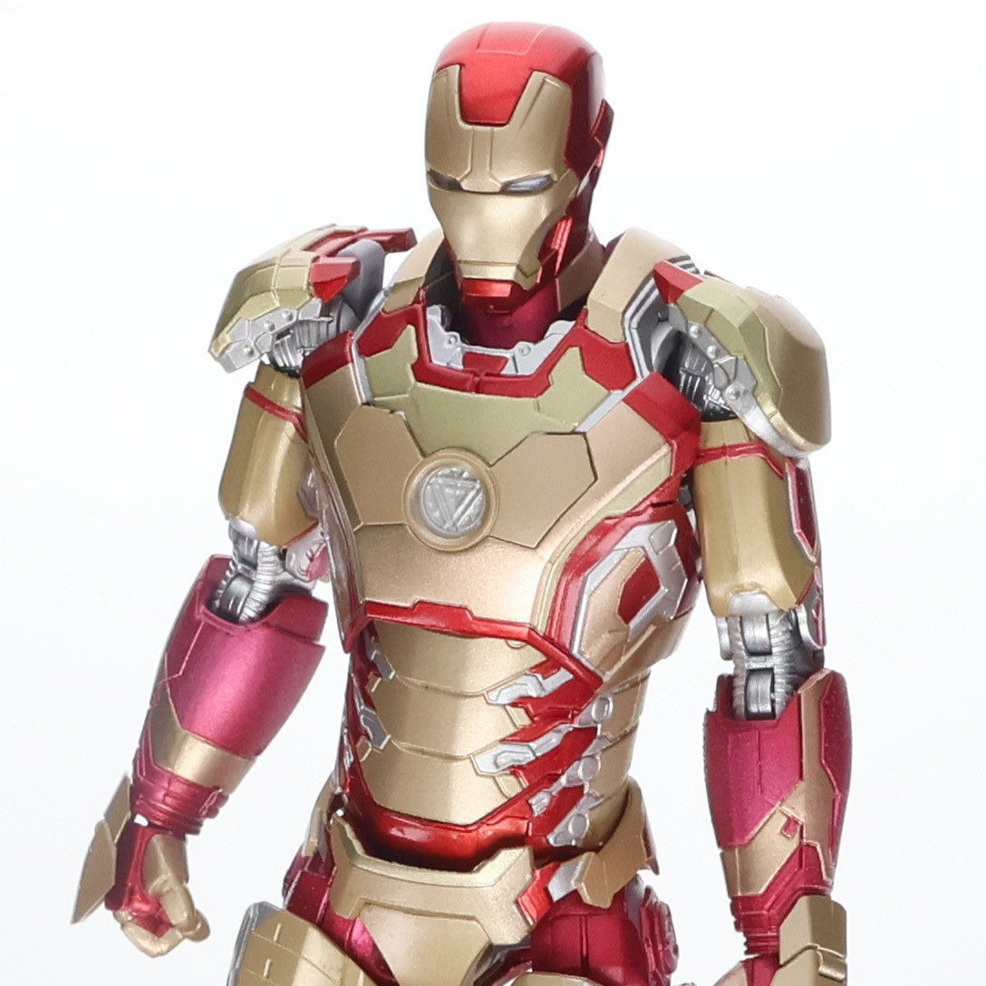 【中古即納】[FIG] S.H.Figuarts(フィギュアーツ) アイアンマン マーク42 アイアンマン3 完成品 可動フィギュア バンダイ(20140920)