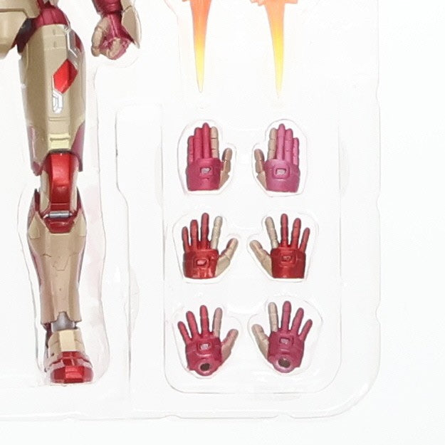 【中古即納】[FIG] S.H.Figuarts(フィギュアーツ) アイアンマン マーク42 アイアンマン3 完成品 可動フィギュア バンダイ(20140920)