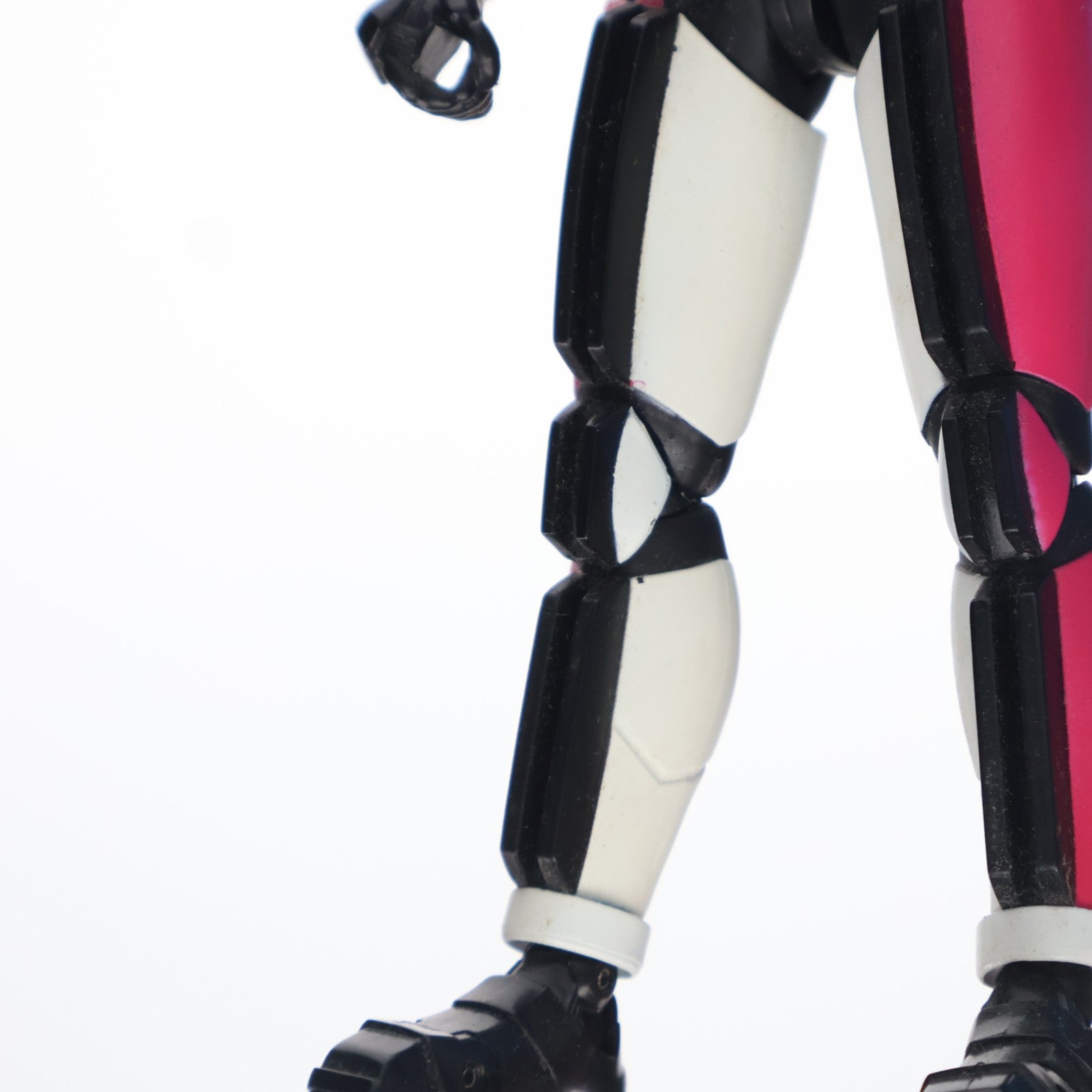 【中古即納】[FIG] S.H.Figuarts(フィギュアーツ) 真骨彫製法 仮面ライダーディケイド 完成品 可動フィギュア バンダイ(20160227)