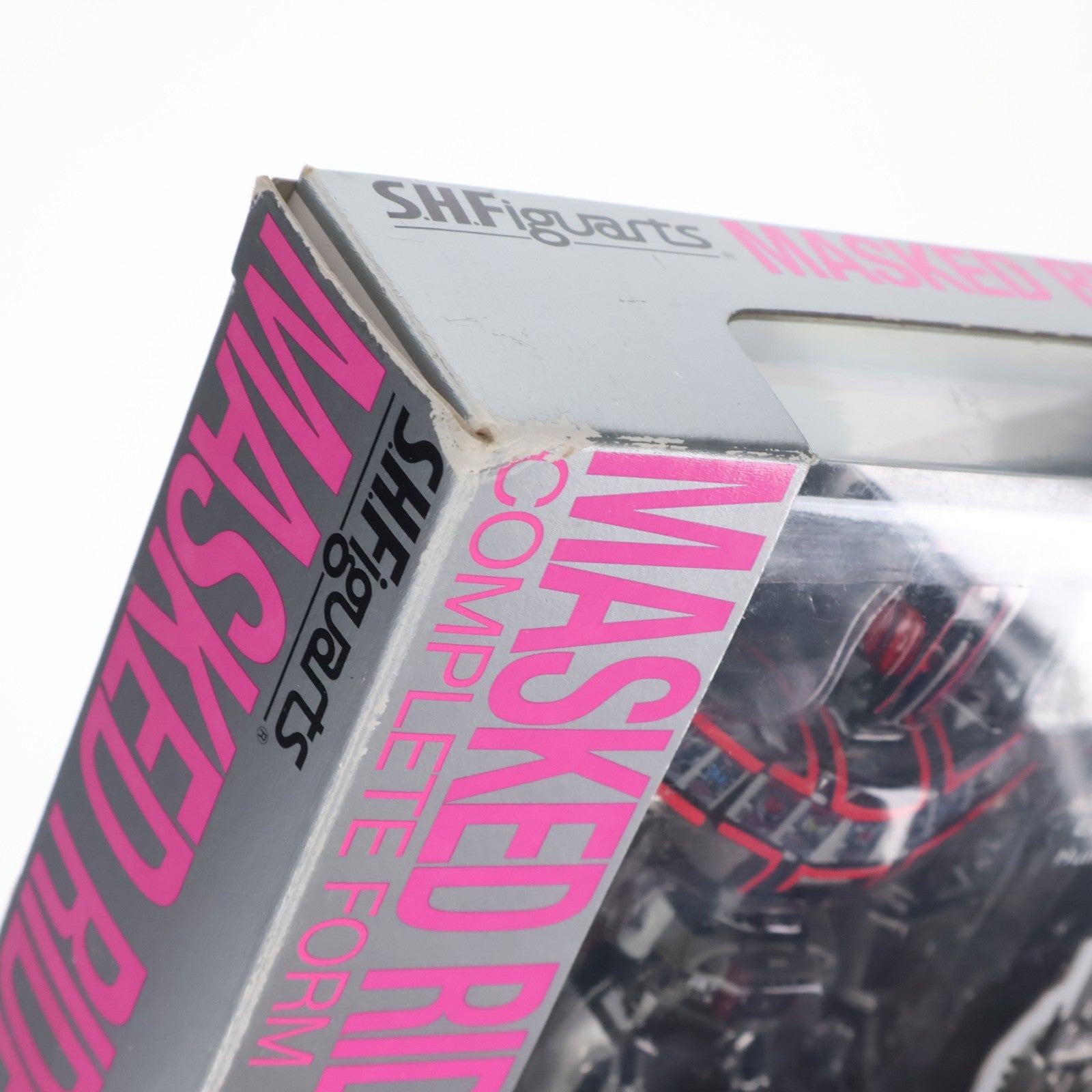 【中古即納】[FIG] S.H.Figuarts(フィギュアーツ) 仮面ライダーディケイド コンプリートフォーム 完成品 可動フィギュア バンダイ(20091031)