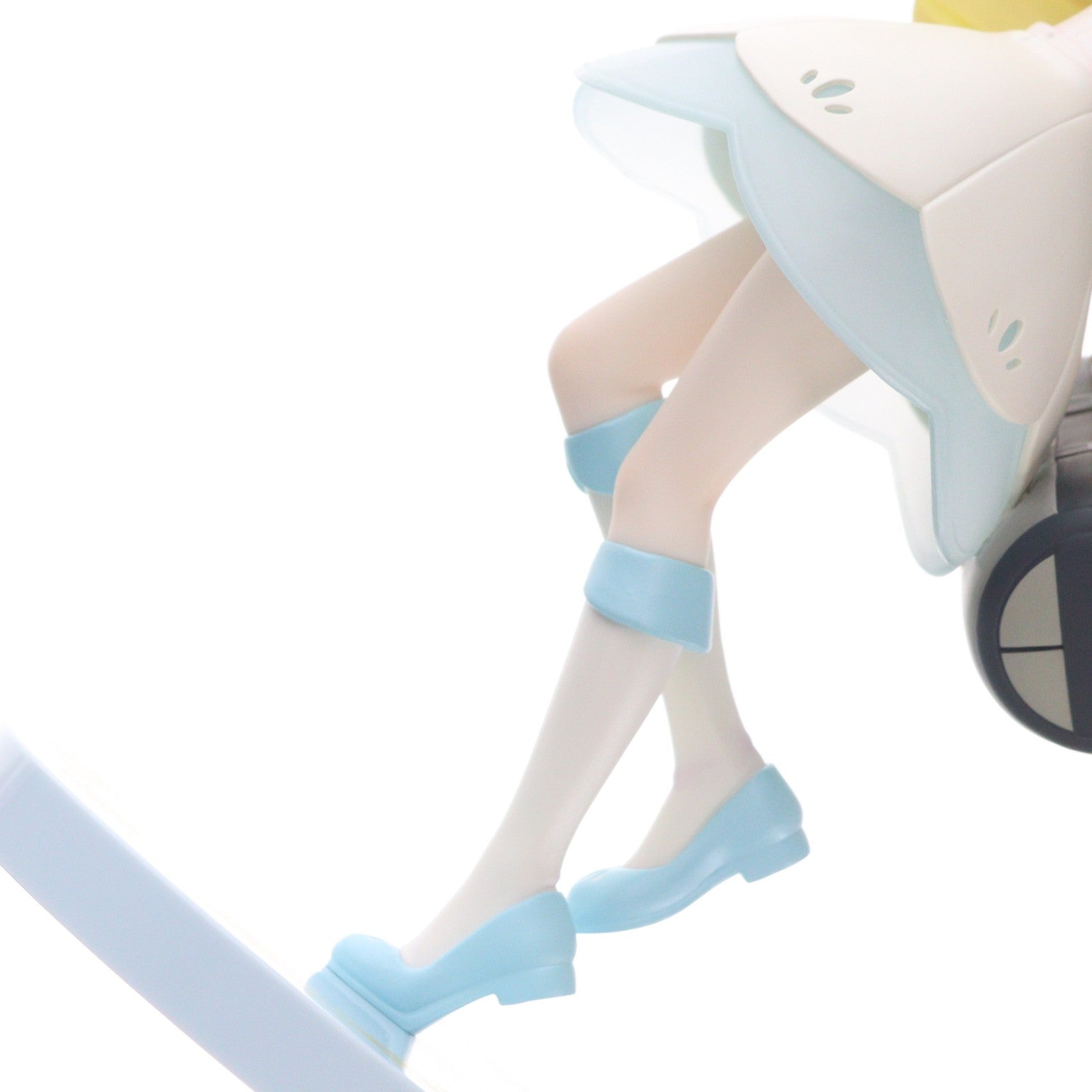 【中古即納】[FIG] (再販) ポケモンセンターオンライン限定 リーリエ&コスモッグ ポケットモンスター サン・ムーン 1/8 完成品 フィギュア ポケモン(20180220)