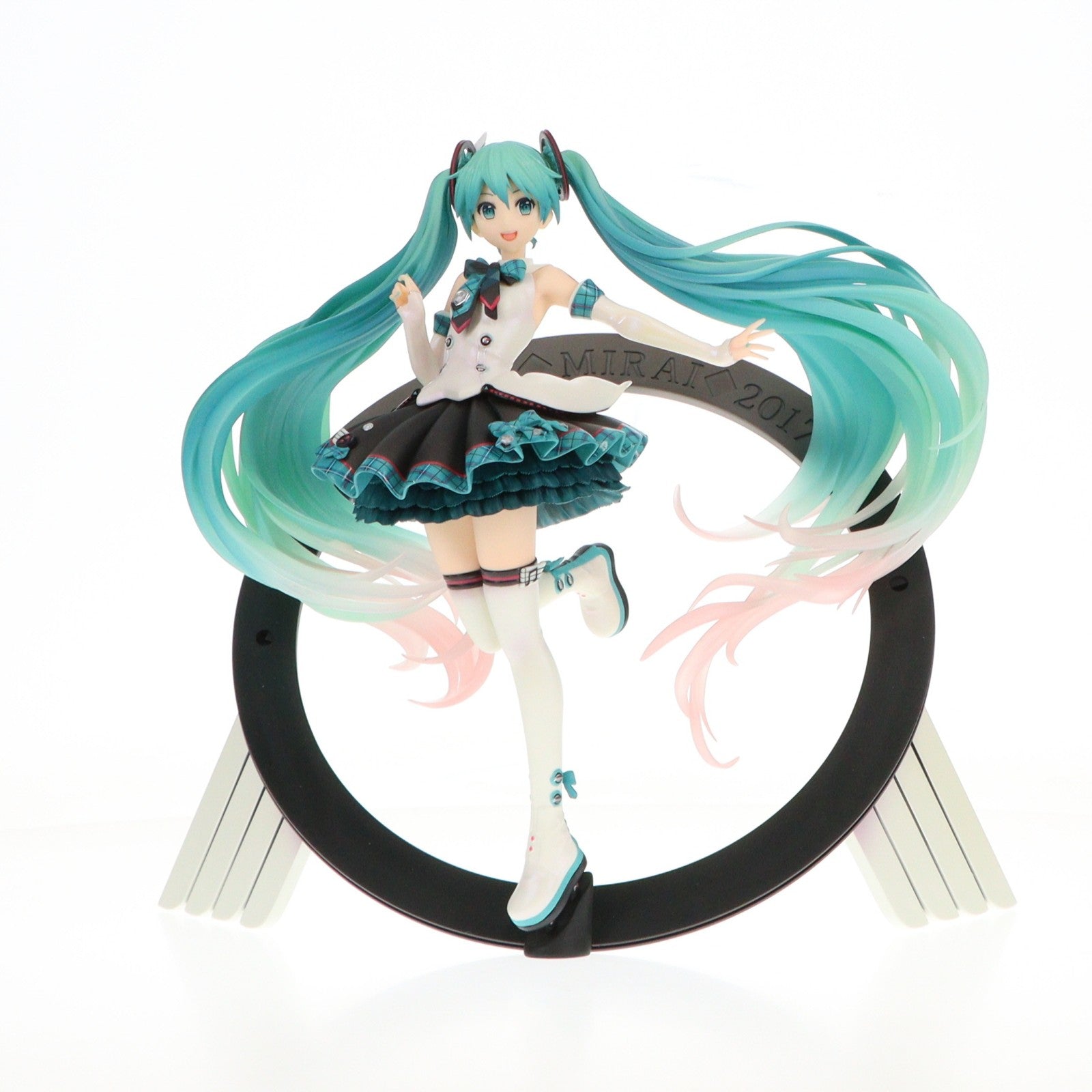【中古即納】[FIG] ラバーストラップ付属 初音ミク「マジカルミライ 2017」Ver. キャラクター・ボーカル・シリーズ01 初音ミク 1/7 完成品 フィギュア マジカルミライ2017&F:NEX&あみあみ限定(AMU-FNX101) フリュー(20180228)
