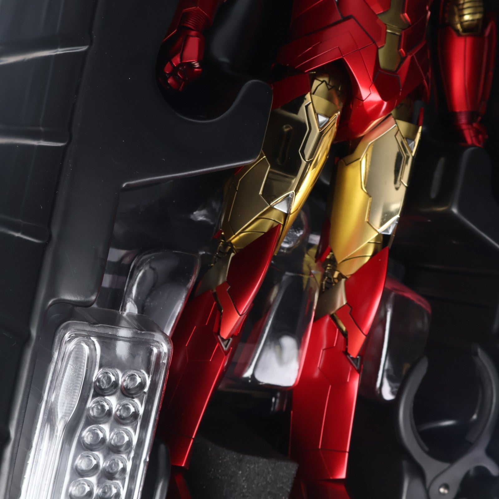 【中古即納】[FIG] ムービー・マスターピース アイアンマン・マーク15(スニーキー/レトロアーマー版) アイアンマン3 1/6 完成品 可動フィギュア(MM#396) ホットトイズ(20170505)