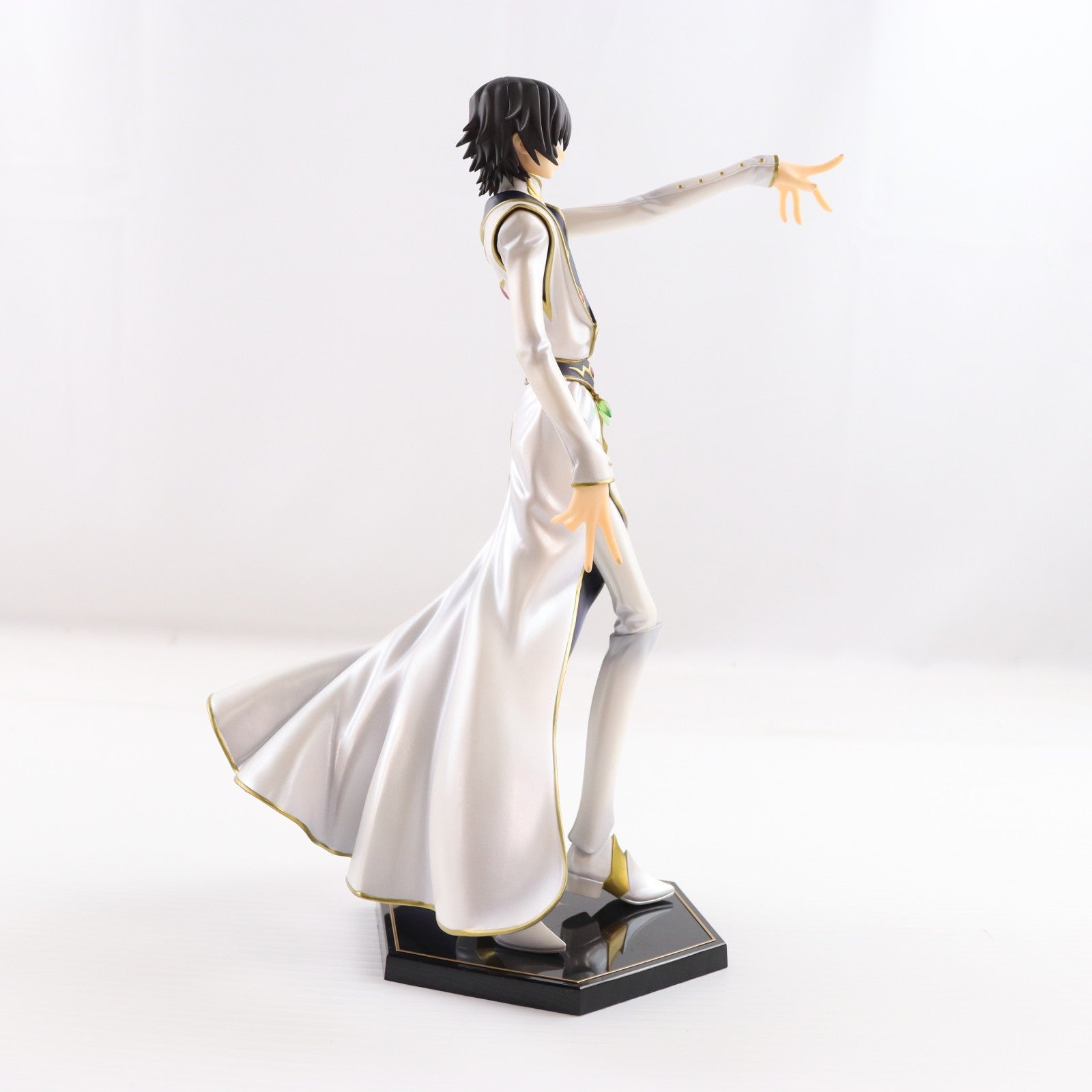 【中古即納】[FIG] (再販) G.E.M.シリーズ ルルーシュ・ヴィ・ブリタニア コードギアス 反逆のルルーシュR2 1/8 完成品 フィギュア アニメイト&一部オンラインショップ限定 メガハウス(20170630)