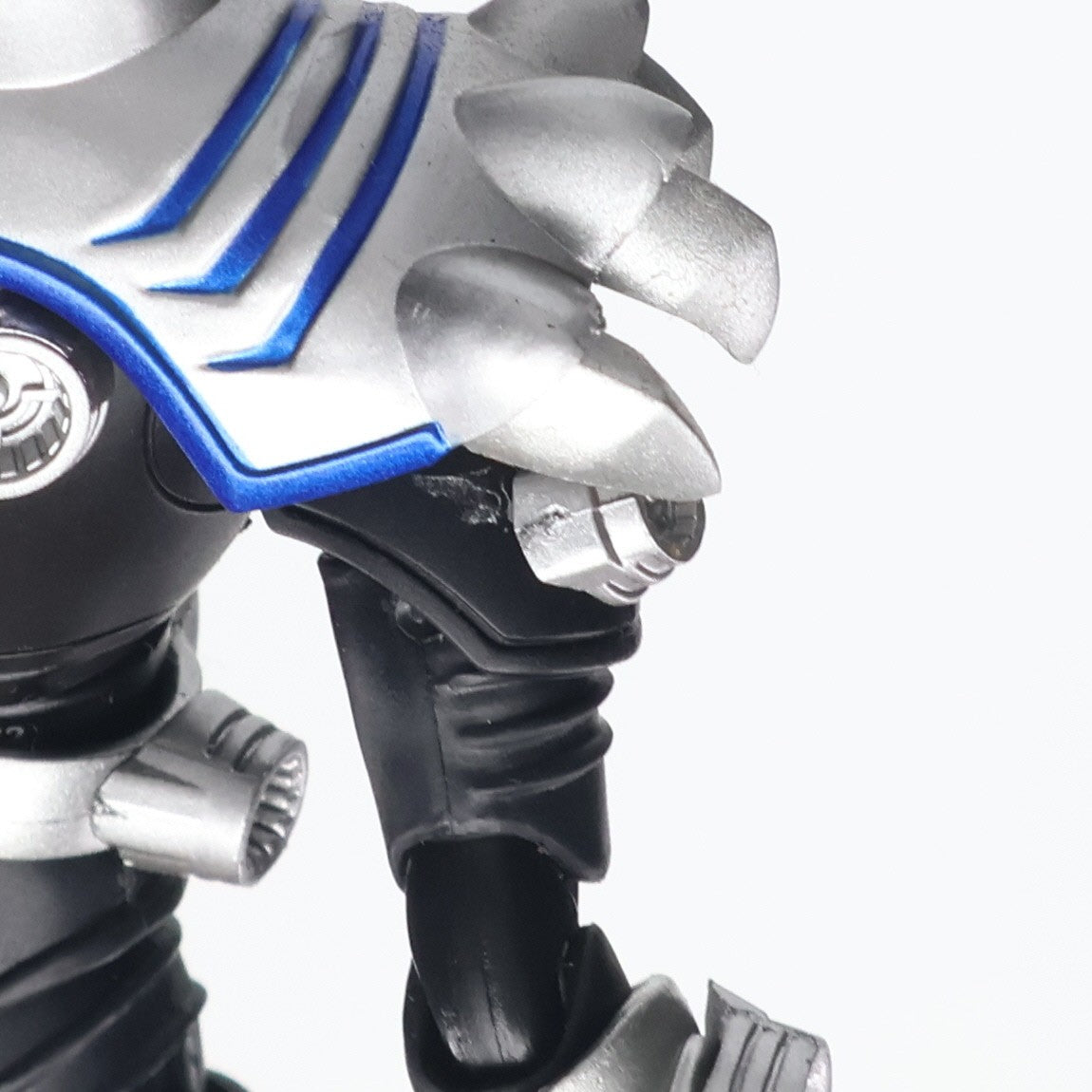 【中古即納】[FIG] S.H.Figuarts(フィギュアーツ) 仮面ライダータイガ 仮面ライダー龍騎 完成品 可動フィギュア バンダイ(20120825)