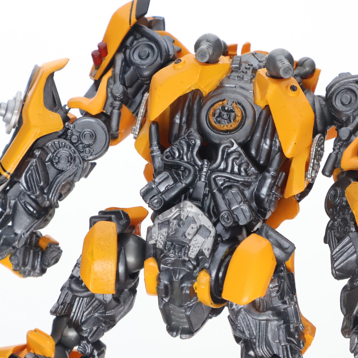 【中古即納】[FIG] 特撮リボルテック No.038 バンブルビー トランスフォーマー/ダークサイド・ムーン 完成品 可動フィギュア 海洋堂(20120601)