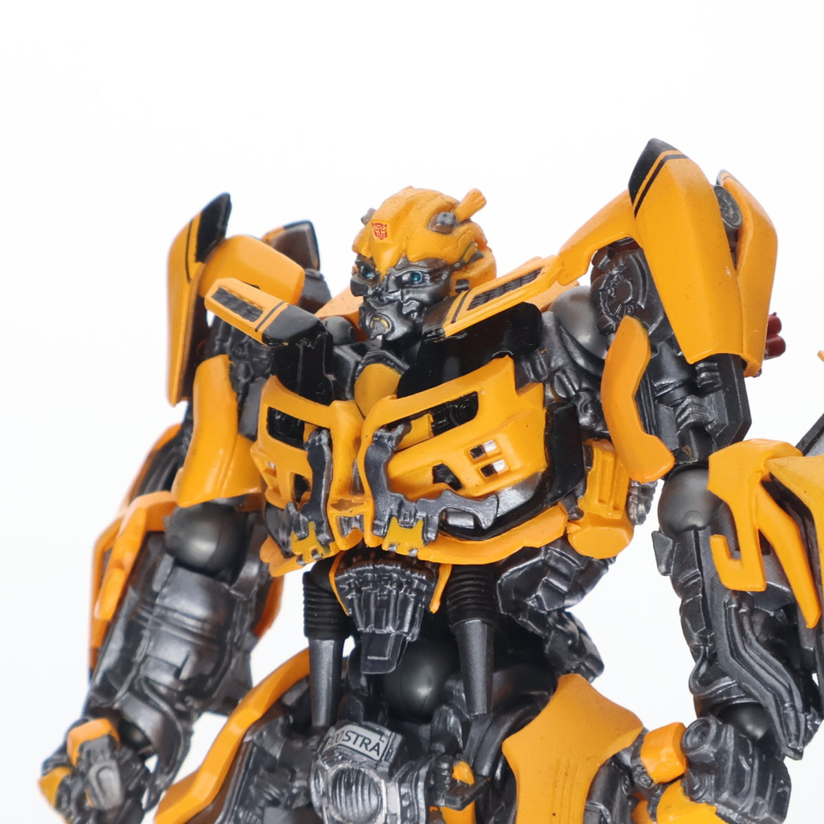 【中古即納】[FIG] 特撮リボルテック No.038 バンブルビー トランスフォーマー/ダークサイド・ムーン 完成品 可動フィギュア 海洋堂(20120601)
