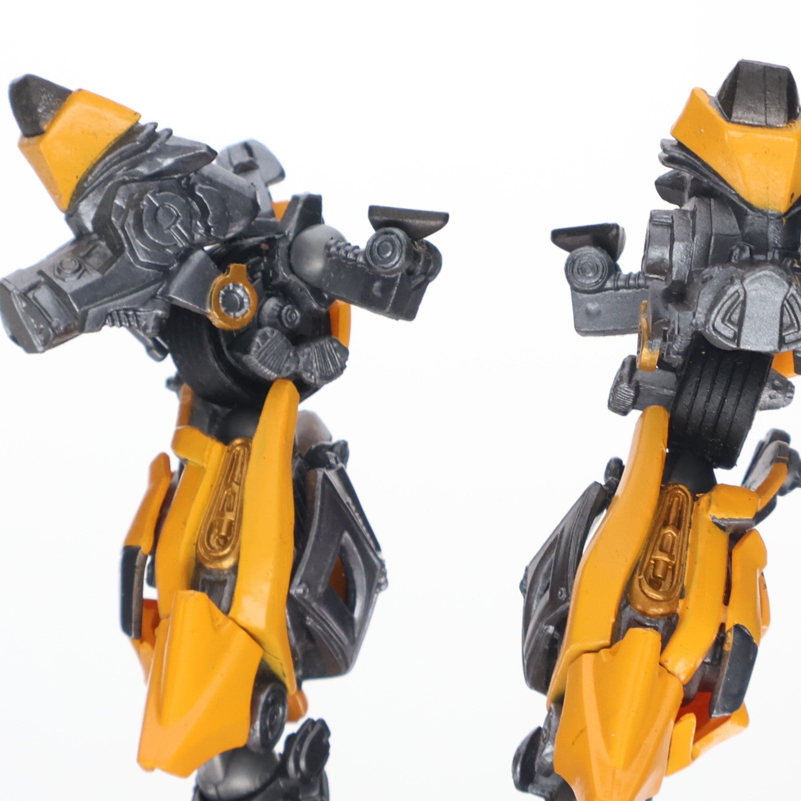 【中古即納】[FIG] 特撮リボルテック No.038 バンブルビー トランスフォーマー/ダークサイド・ムーン 完成品 可動フィギュア 海洋堂(20120601)