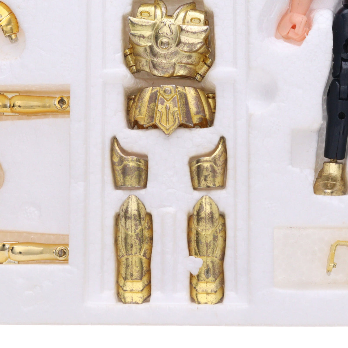 【中古即納】[FIG] 聖闘士聖衣大系 黄金聖衣 スコーピオンクロス(蠍座のミロ) 聖闘士星矢 完成品 可動フィギュア バンダイ(19991231)