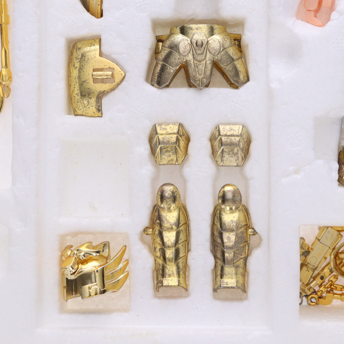 【中古即納】[FIG] 聖闘士聖衣大系 ライブラクロス(天秤座の童虎) 黄金聖衣 聖闘士星矢 完成品 可動フィギュア バンダイ(19881231)