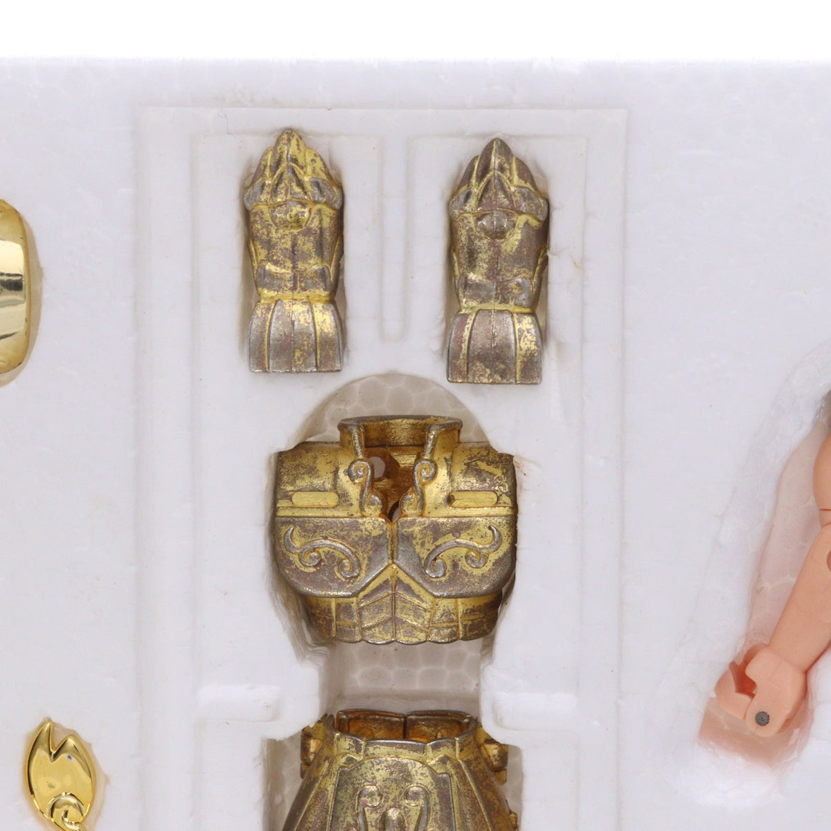 【中古即納】[FIG] 聖闘士聖衣大系 レオクロス(獅子座のアイオリア) 黄金聖衣 聖闘士星矢 完成品 可動フィギュア バンダイ(19871231)