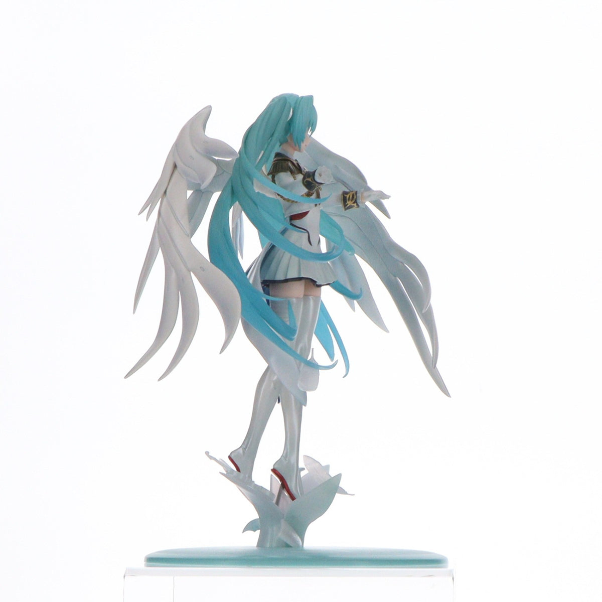 【中古即納】[FIG] Lucrea(ルクリア) 初音ミク×ウイングガンダムゼロ EW 機動戦士ガンダム45周年×初音ミク 新機動戦記ガンダムW(ウイング) 1/7 完成品 フィギュア プレミアムバンダイ&一部流通限定 メガハウス(20260626)
