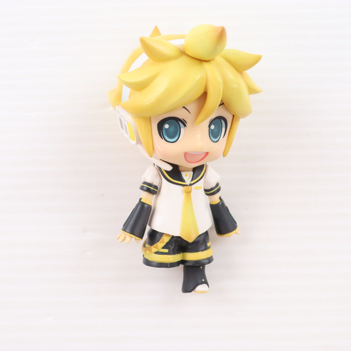 【中古即納】[FIG] ねんどろいど 040 鏡音レン(かがみねれん) キャラクターボーカルシリーズ02 鏡音リン・レン 完成品 可動フィギュア グッドスマイルカンパニー(20081112)