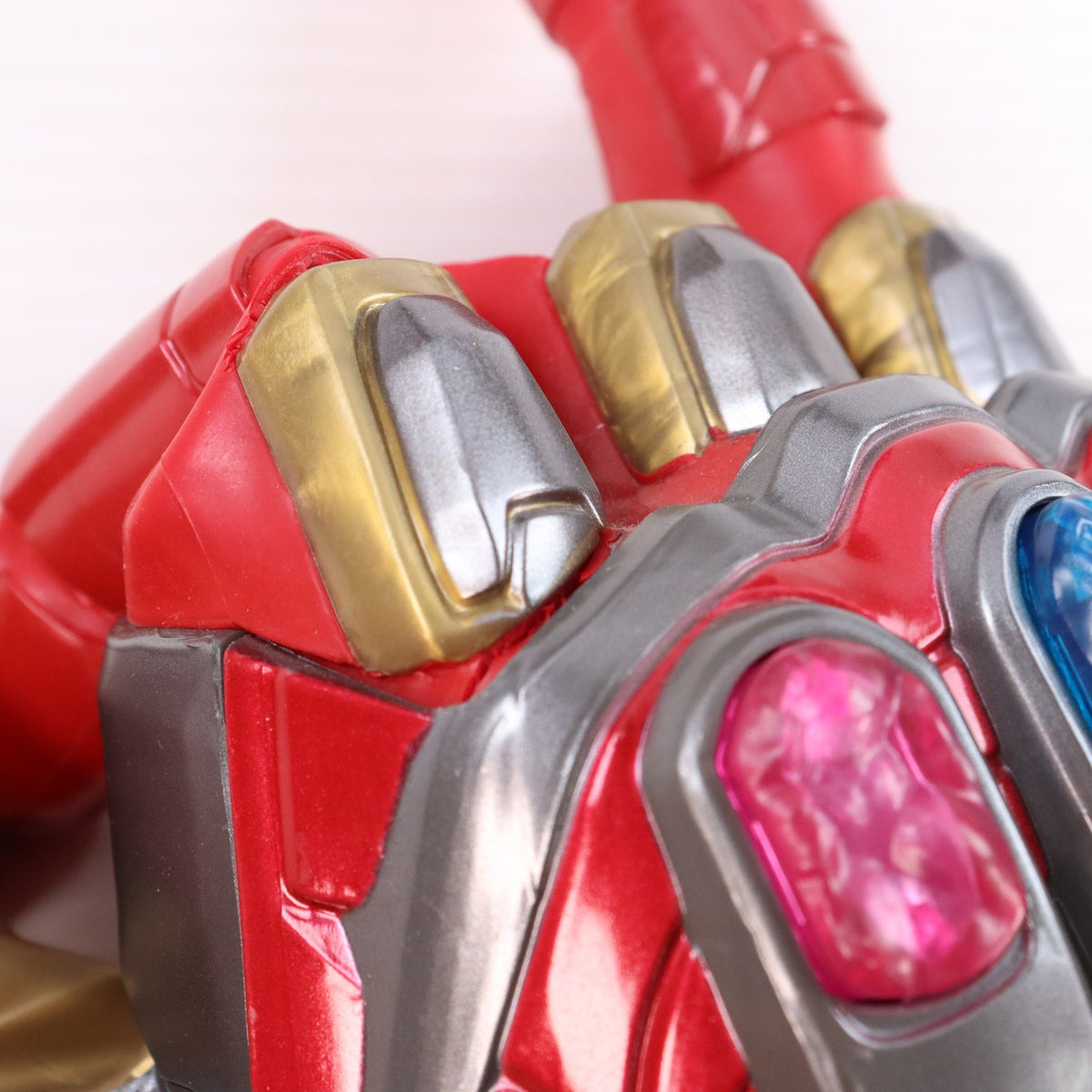 【中古即納】[FIG] マーベル・レジェンド レプリカ アイアンマン ナノ・ガントレット アベンジャーズ/エンドゲーム 1/1 完成品 フィギュア ハズブロ(20211130)