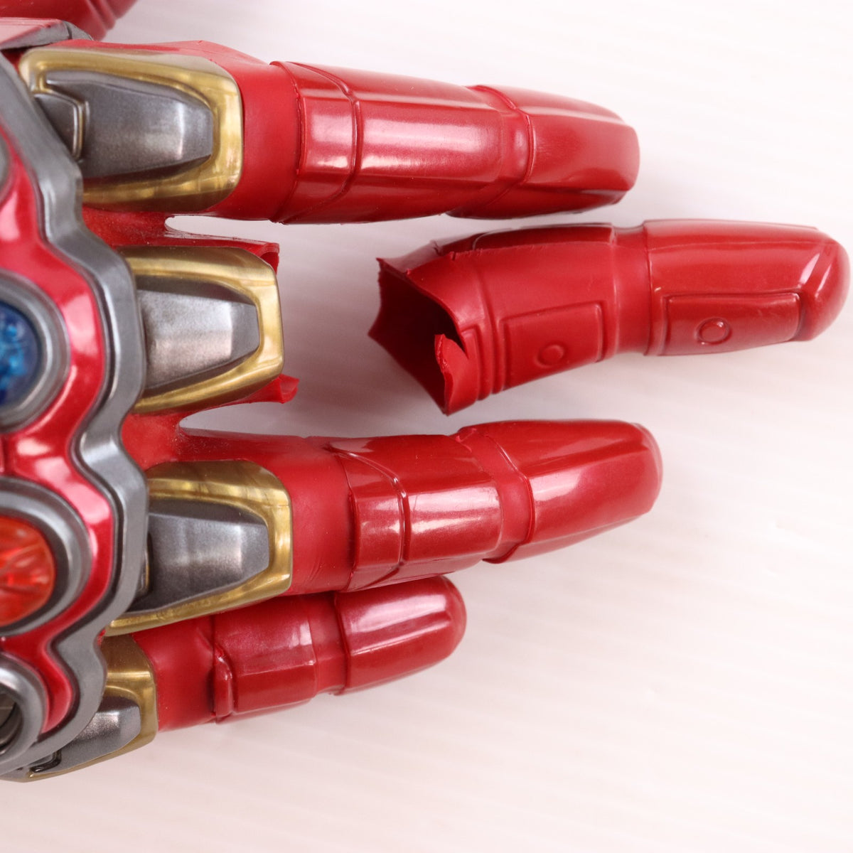【中古即納】[FIG] マーベル・レジェンド レプリカ アイアンマン ナノ・ガントレット アベンジャーズ/エンドゲーム 1/1 完成品 フィギュア ハズブロ(20211130)