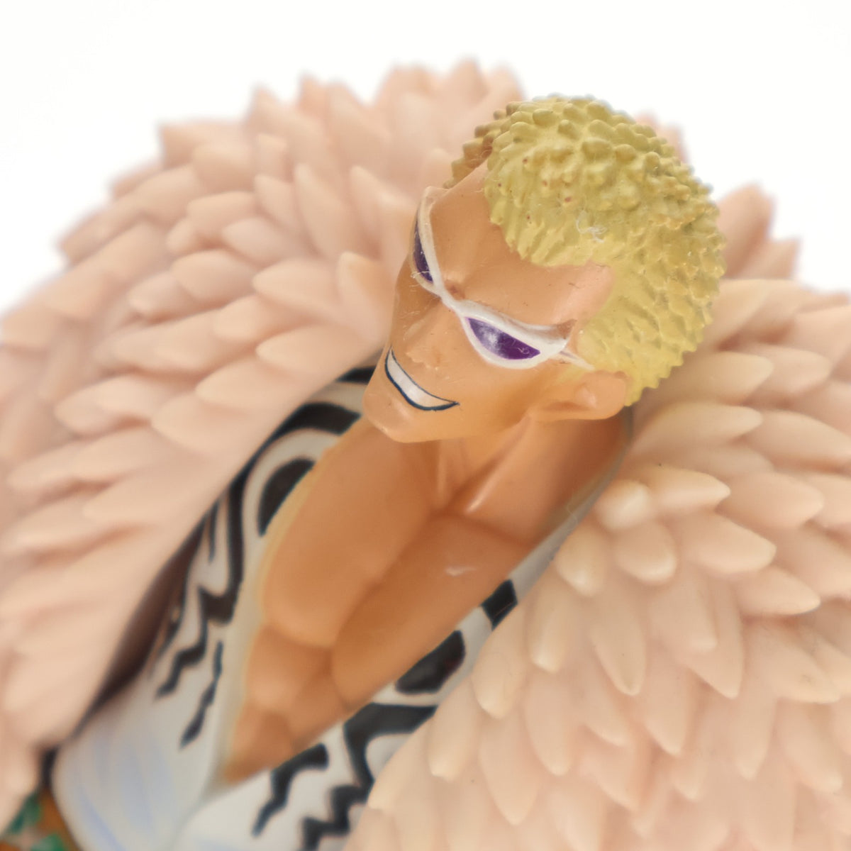 【中古即納】[FIG] ドンキホーテ・ドフラミンゴ ワンピース DX王下七武海フィギュアvol.1 ONE PIECE プライズ(46782) バンプレスト(20100831)