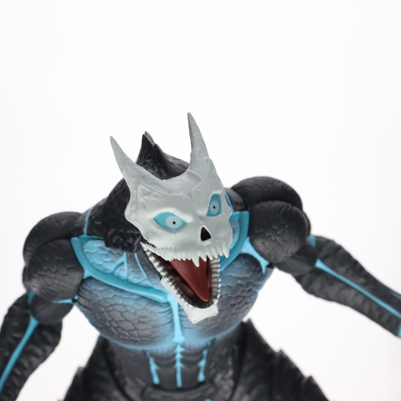 【中古即納】[FIG]GiGO限定 怪獣8号 1/7 スケールフィギュア 『咆哮』 プライズ GiGO(20240531)