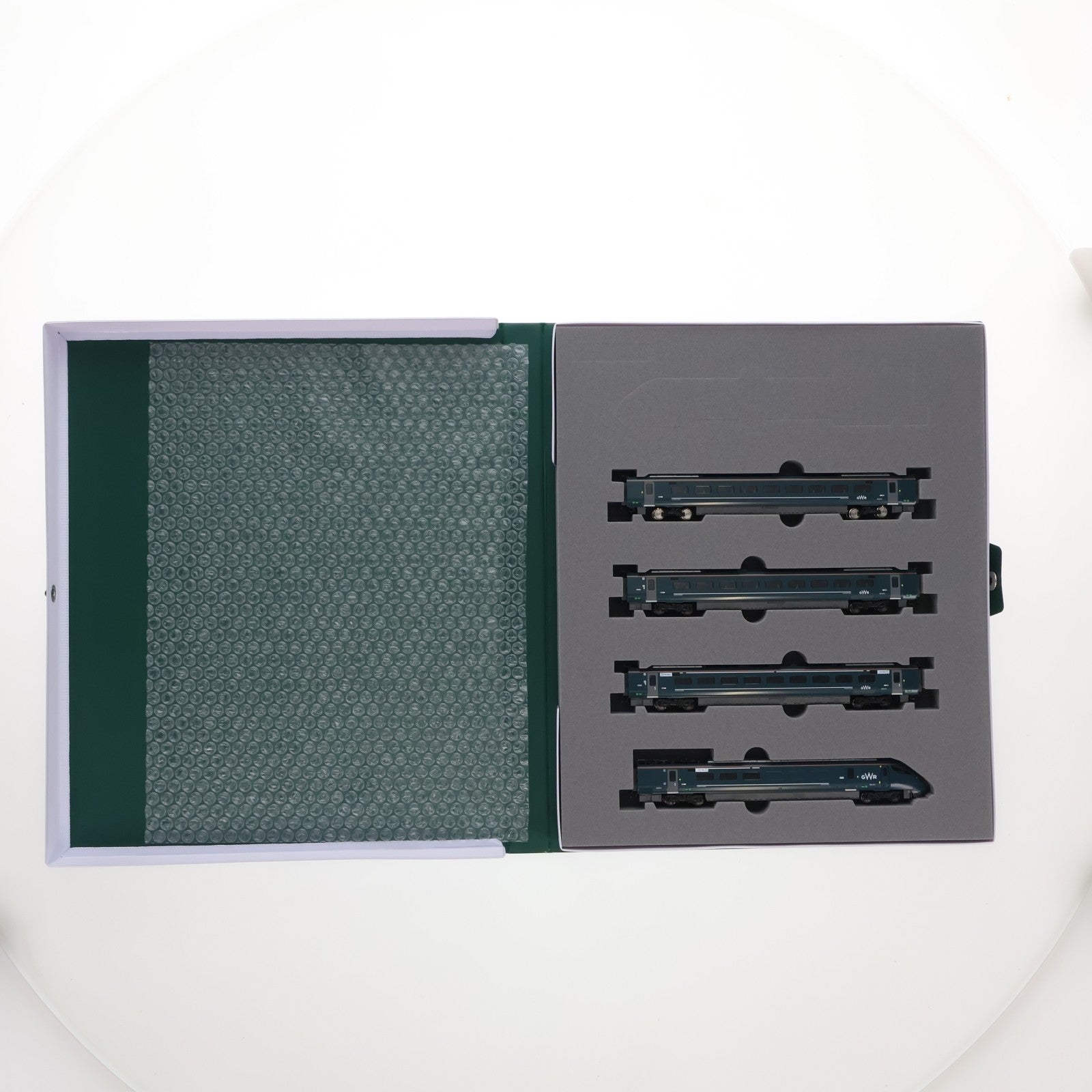 【中古即納】[RWM] 10-1672 英国鉄道Class800/3 GWR 9両セット(動力付き) Nゲージ 鉄道模型 KATO(カトー)(20250531)