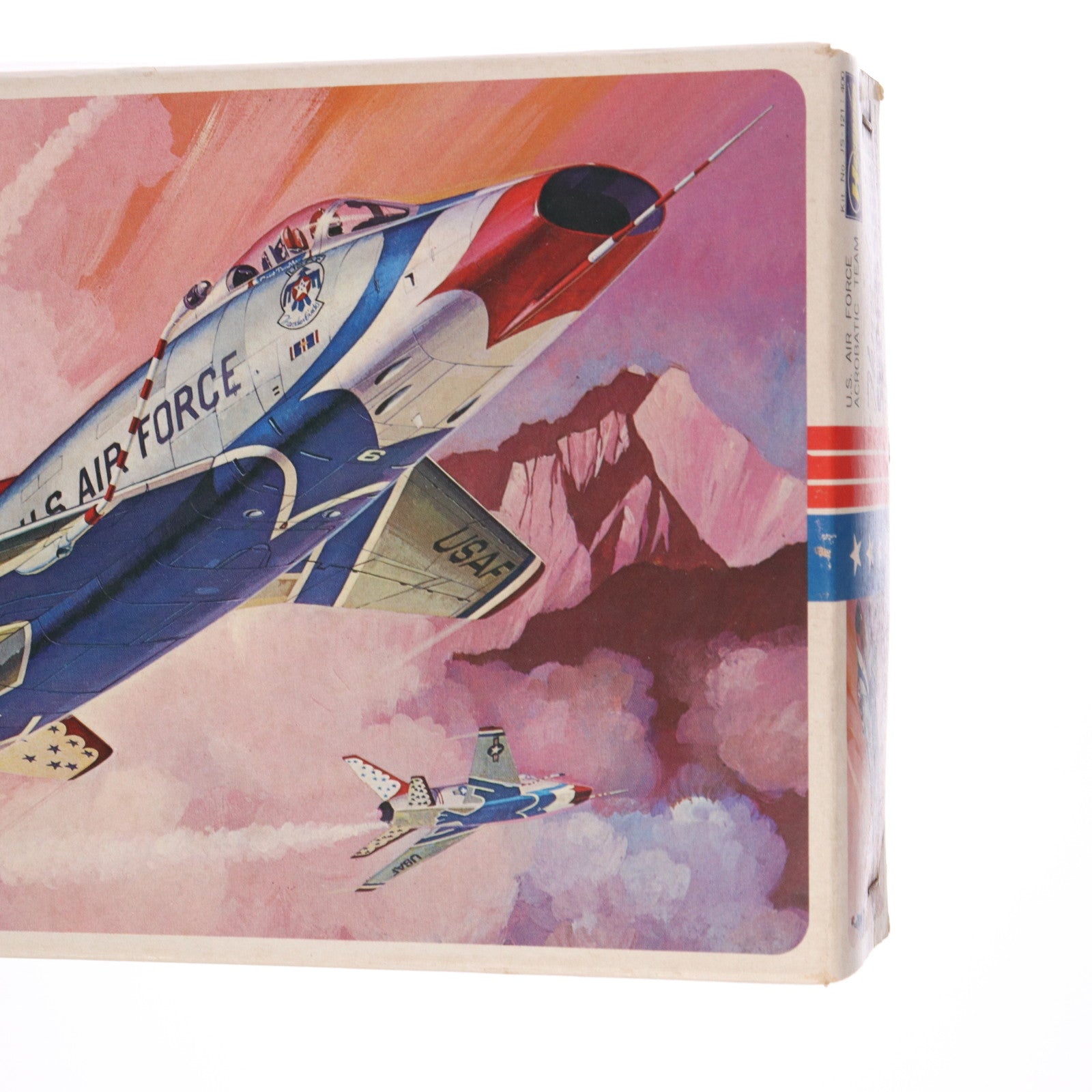 【中古即納】[PTM] 1/72 アメリカ空軍アクロバットチーム サンダーバード・スーパーセイバー プラモデル(JS-121) ハセガワ(19991231)