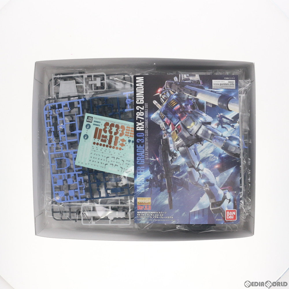 【中古即納】[PTM]ガンダムベース限定 MG 1/100 RX-78-2 ガンダムVer.3.0(ガンダムベースカラー) 機動戦士ガンダム プラモデル(5058910) バンダイスピリッツ(20191130)