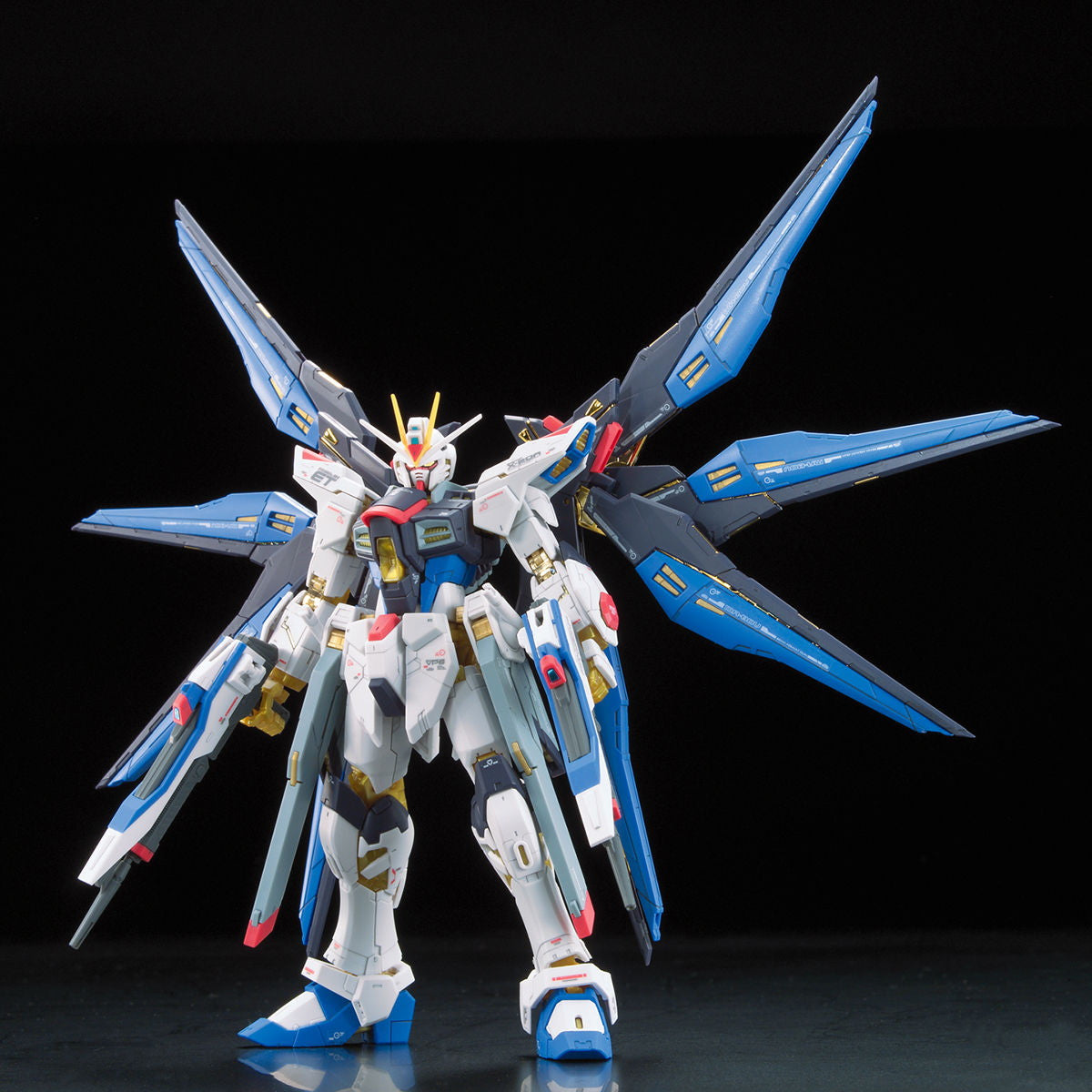 【中古即納】[PTM] (再販) RG 1/144 ZGMF-X20A ストライクフリーダムガンダム 機動戦士ガンダムSEED DESTINY(シード デスティニー) プラモデル(5061617) バンダイスピリッツ(20240828)