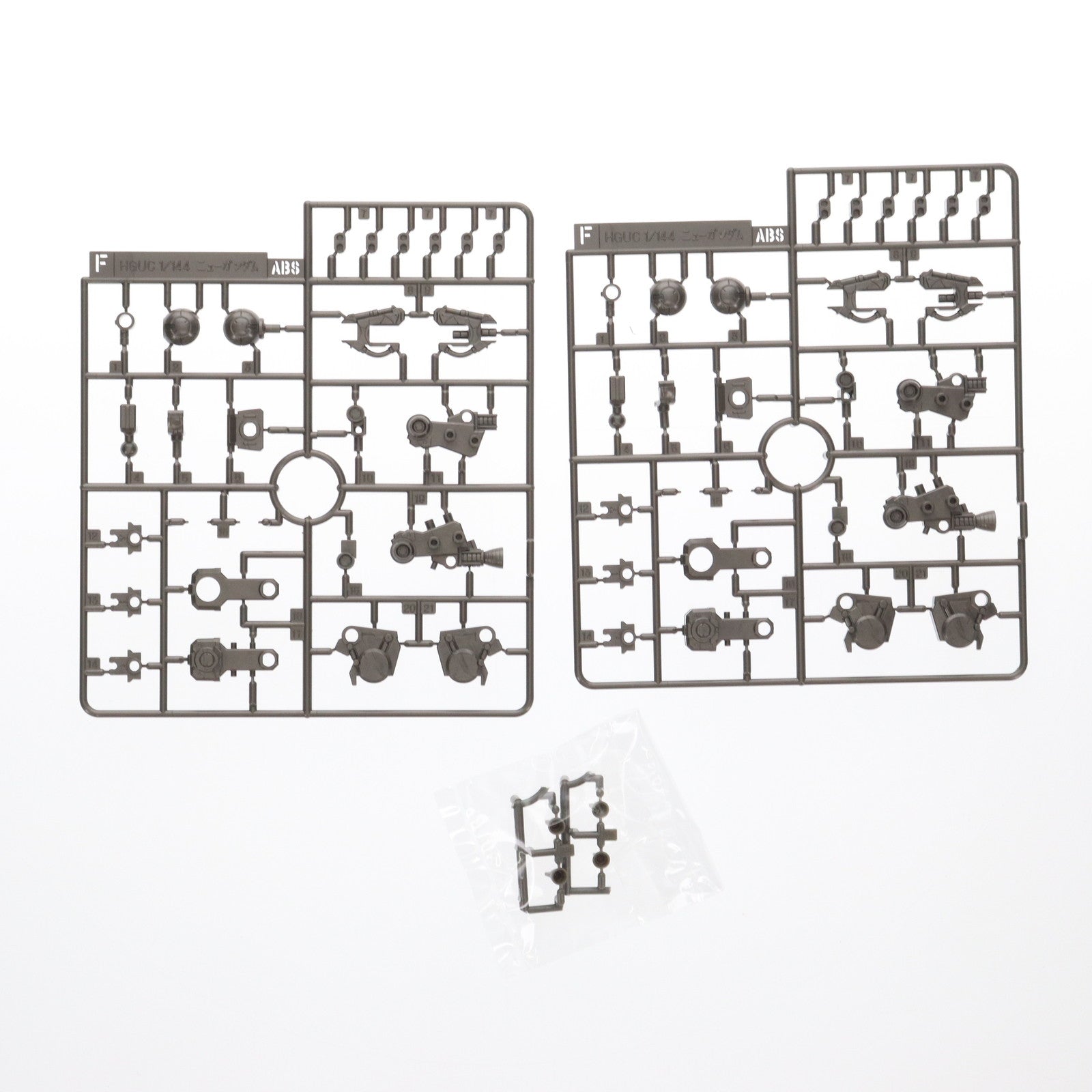 【中古即納】[PTM] HGUC 1/144 RX-93 νガンダム(ヘビー・ウェポン・システム装備型) 機動戦士ガンダム 逆襲のシャア プラモデル(0158436) バンダイ(20090406)