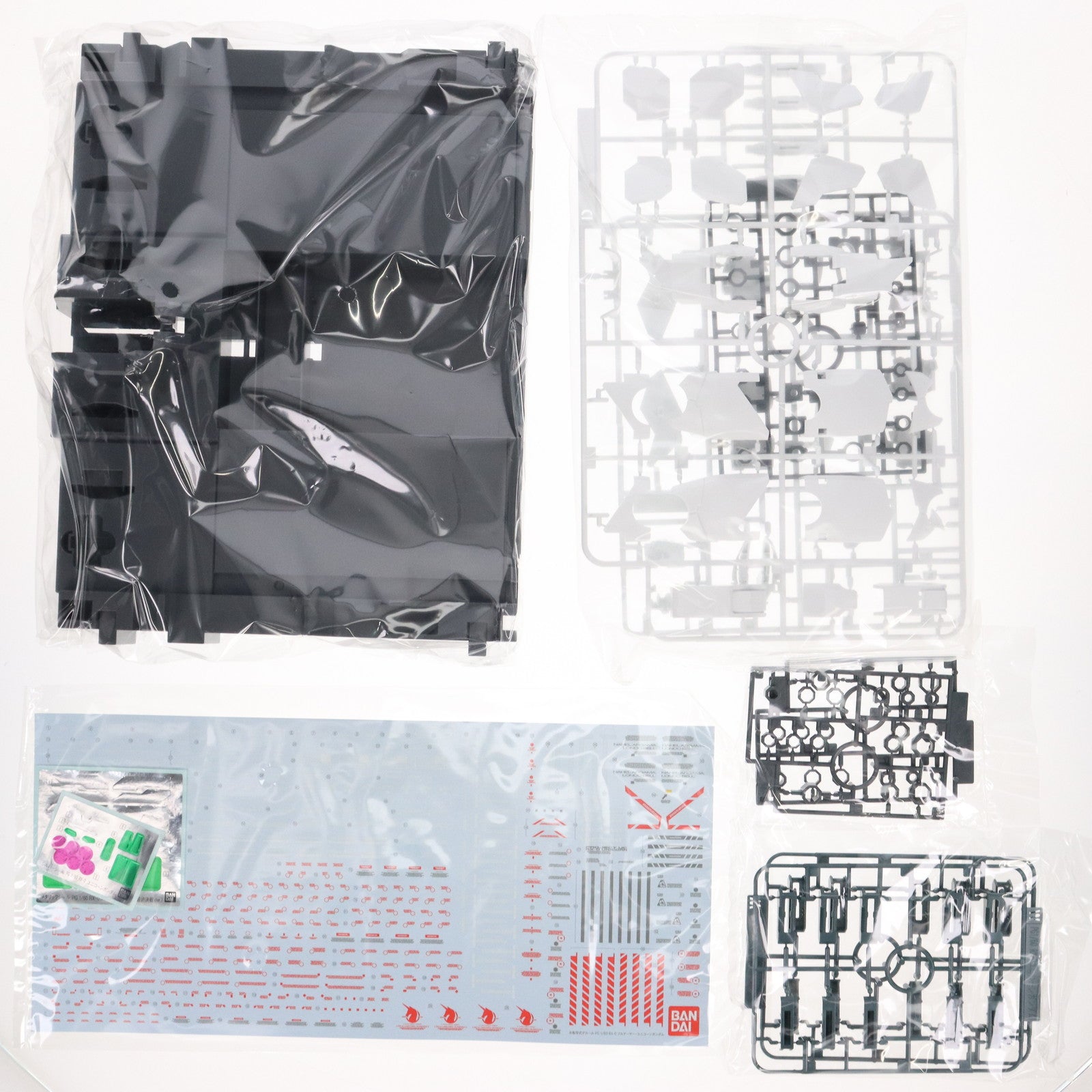 【中古即納】[PTM] プレミアムバンダイ限定 PG 1/60 RX-0 ユニコーンガンダム(最終決戦Ver.) 機動戦士ガンダムUC(ユニコーン) プラモデル(0205872) バンダイ(20160430)