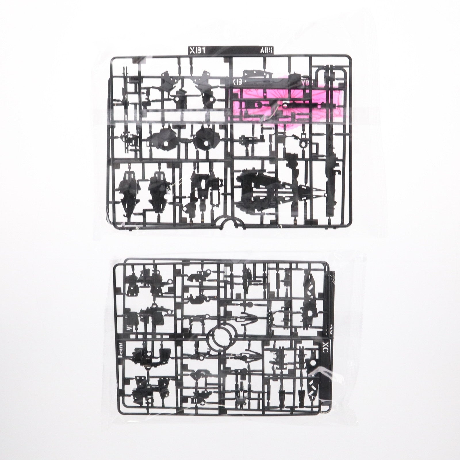 【中古即納】[PTM] ガンダムベース限定 MG 1/100 LM314V23/24 V2アサルトバスターガンダムVer.Ka チタニウムフィニッシュ 機動戦士Vガンダム プラモデル(5058990) バンダイスピリッツ(20200530)