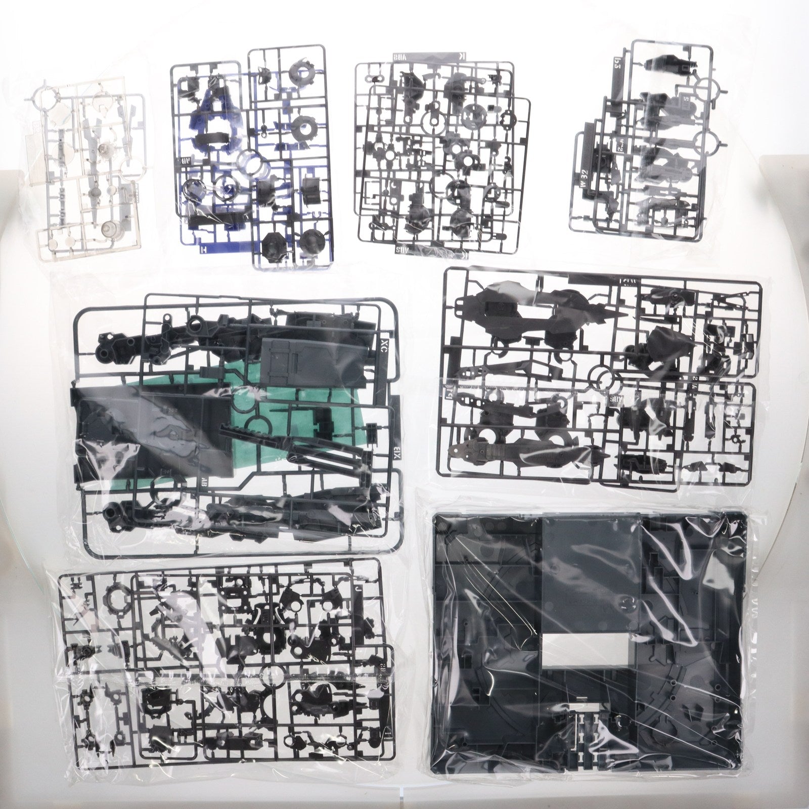 【中古即納】[PTM] PG 1/60 GN-001 ガンダムエクシア(LIGHTING MODEL) 機動戦士ガンダム00(ダブルオー) プラモデル(0219773) バンダイ(20171202)