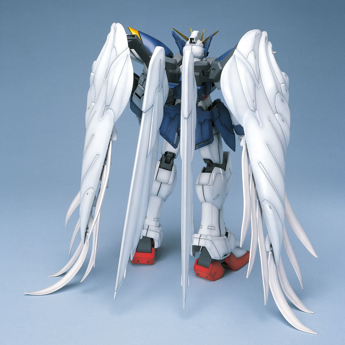 【中古即納】[PTM] (再販) PG 1/60 XXXG-00W0 ウイングガンダムゼロカスタム 新機動戦記ガンダムW Endless Waltz(エンドレスワルツ) プラモデル(5063825) バンダイスピリッツ(20241002)
