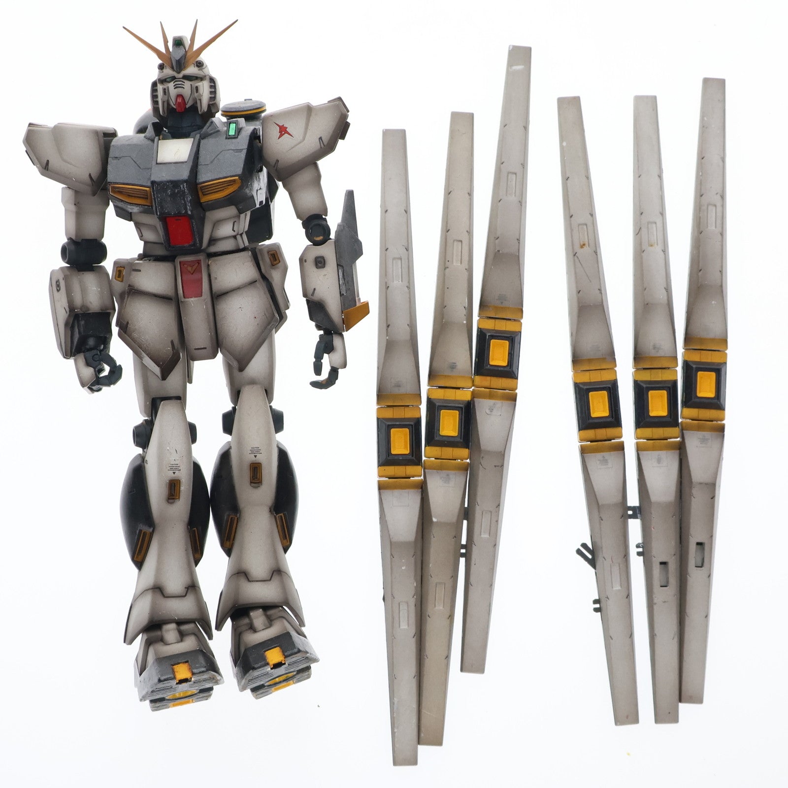 【中古即納】[PTM] MG 1/100 RX-93 νガンダム(ニューガンダム) 機動戦士ガンダム 逆襲のシャア プラモデル(0078212) バンダイ(20170802)