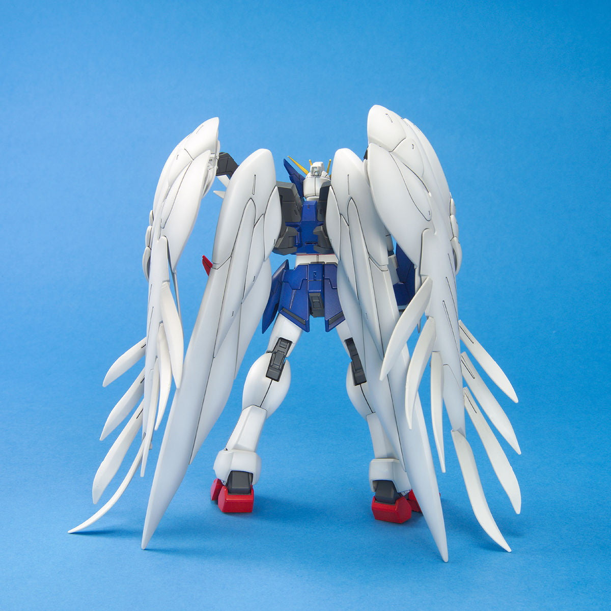 【中古即納】[PTM] (再販) MG 1/100 XXXG-00W0 ウイングガンダムゼロカスタム(エンドレスワルツ版) 新機動戦記ガンダムW Endless Waltz(ウイング エンドレスワルツ) プラモデル(5063541) バンダイスピリッツ(20250831)