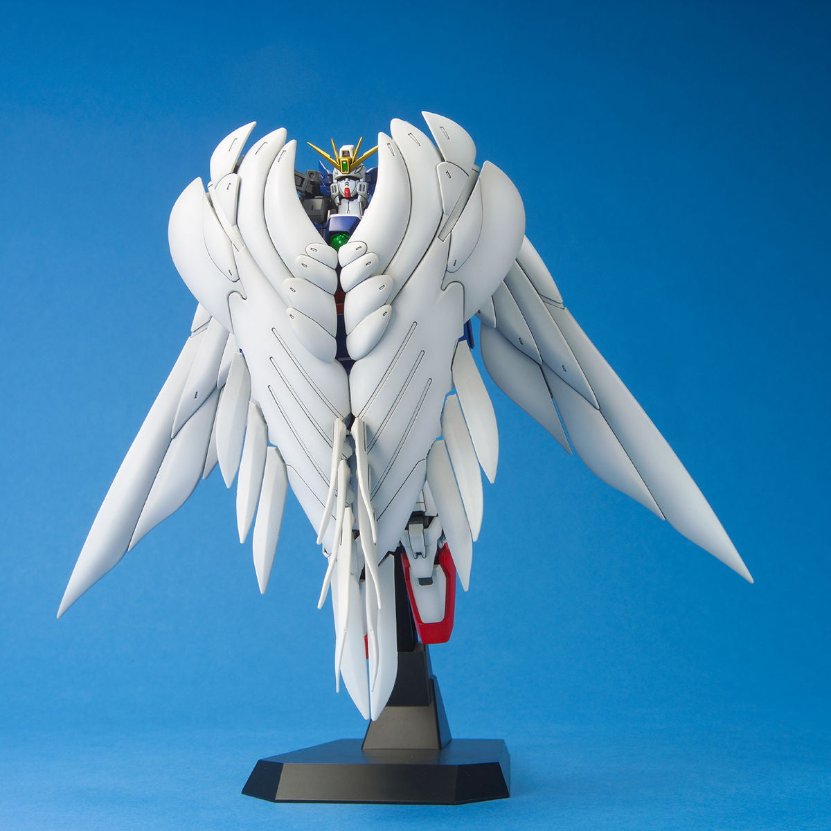 【中古即納】[PTM] (再販) MG 1/100 XXXG-00W0 ウイングガンダムゼロカスタム(エンドレスワルツ版) 新機動戦記ガンダムW Endless Waltz(ウイング エンドレスワルツ) プラモデル(5063541) バンダイスピリッツ(20250831)