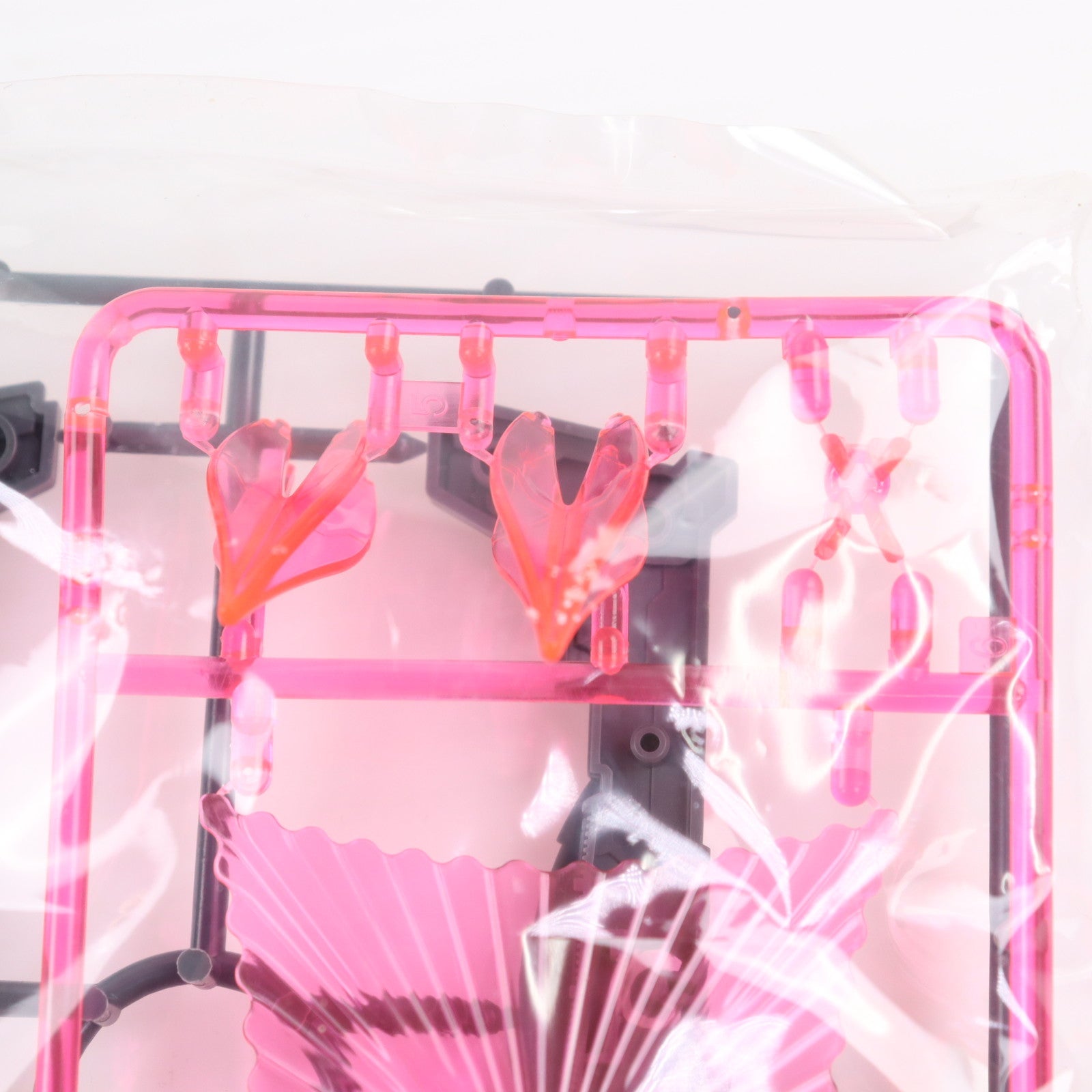 【中古即納】[PTM] プレミアムバンダイ限定 HGUC 1/144 クロスボーン・ガンダムX2改 機動戦士クロスボーン・ガンダム プラモデル(0196826) バンダイ(20150630)