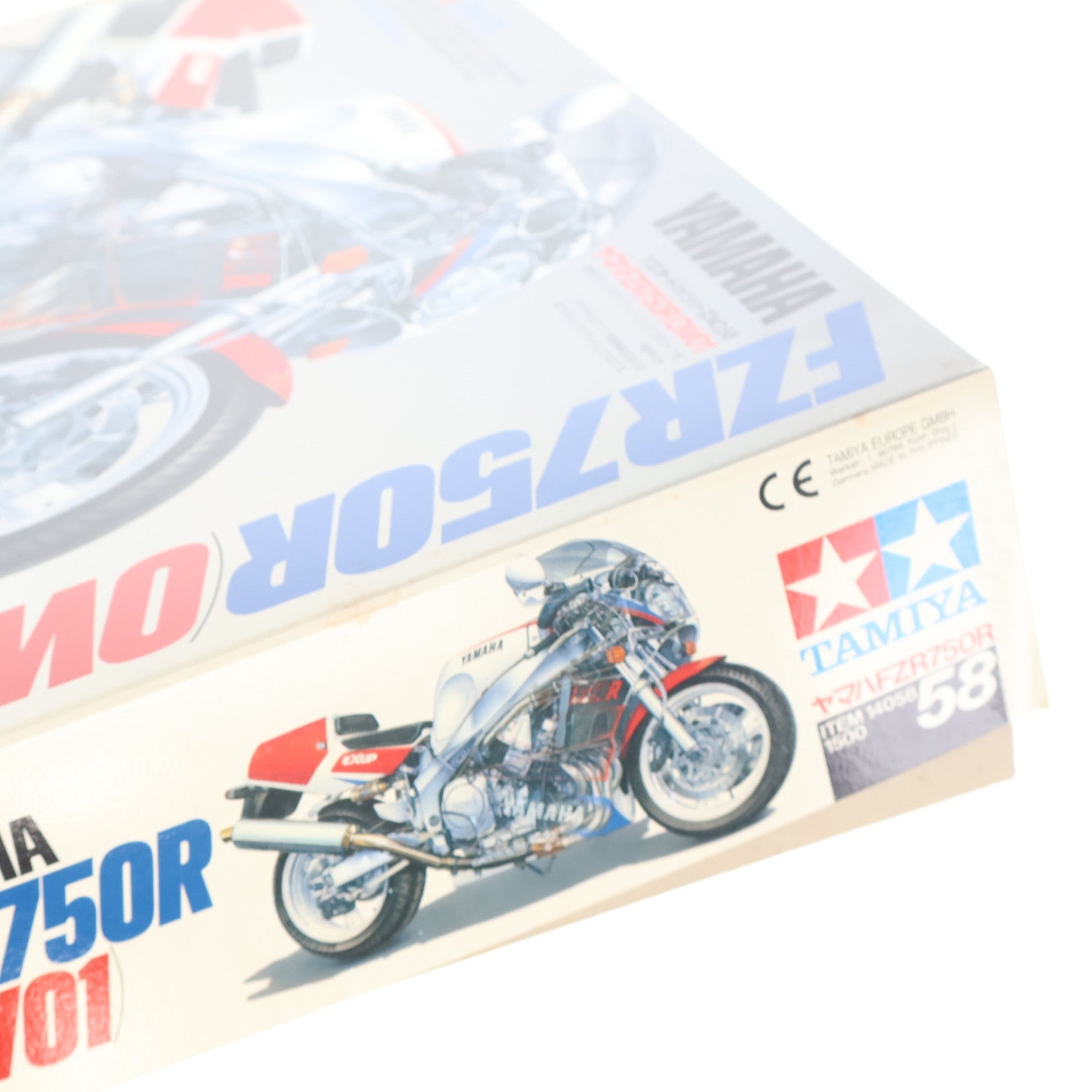 【中古即納】[PTM] オートバイシリーズ No.58 1/12 ヤマハ FZR750R(OW01) ディスプレイモデル プラモデル(14058) タミヤ(19991231)