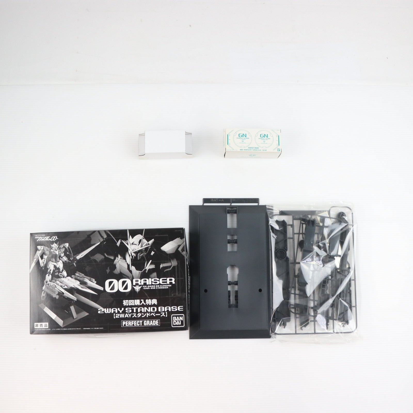 【中古即納】[PTM] 初回購入特典付属 PG 1/60 ダブルオーライザー 機動戦士ガンダム00(ダブルオー) プラモデル(0161016) バンダイ(20091128)