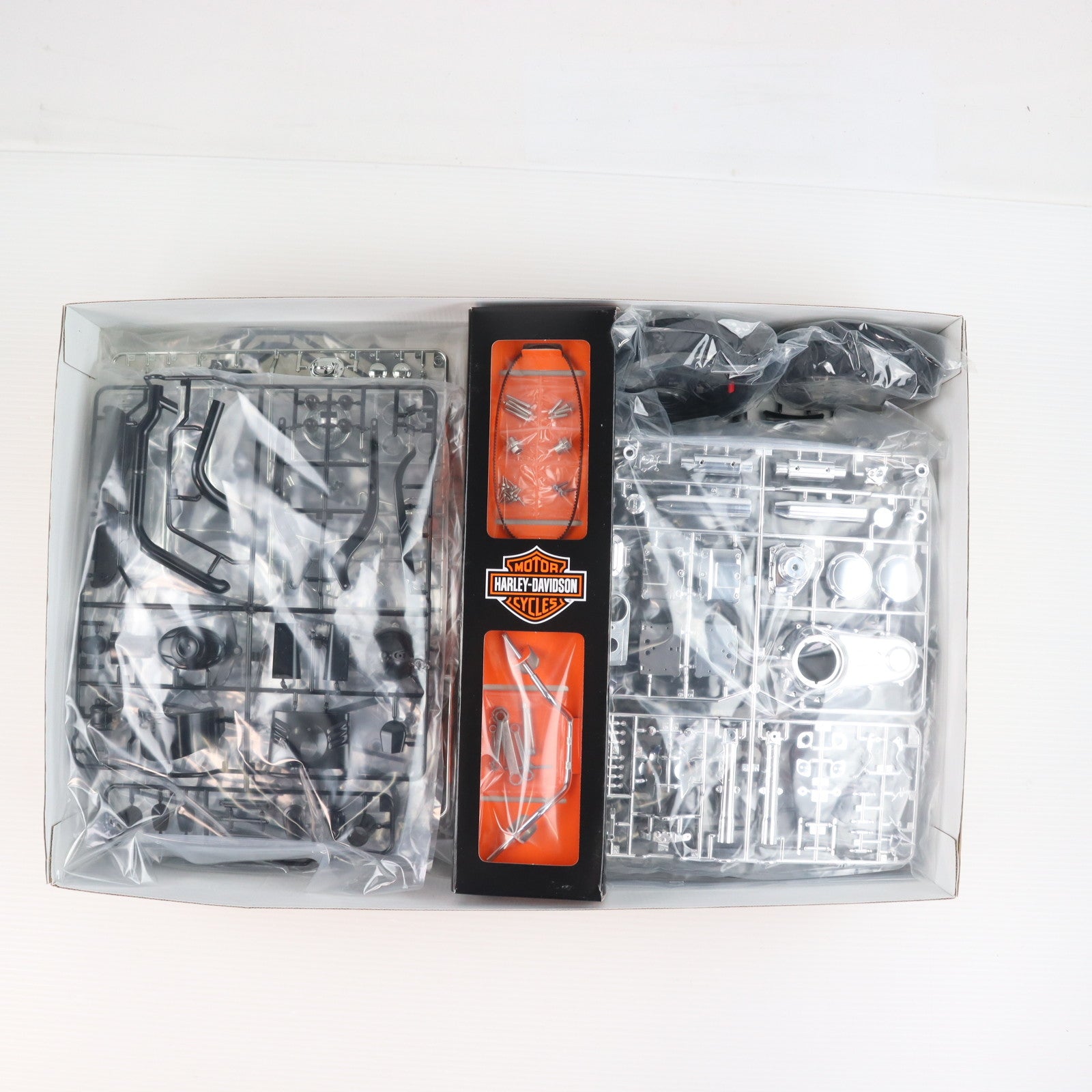 【中古即納】[PTM] オートバイシリーズ No.41 1/6 ハーレーダビッドソン FLSTFB ファットボーイ ロー ディスプレイモデル プラモデル(16041) タミヤ(20131130)