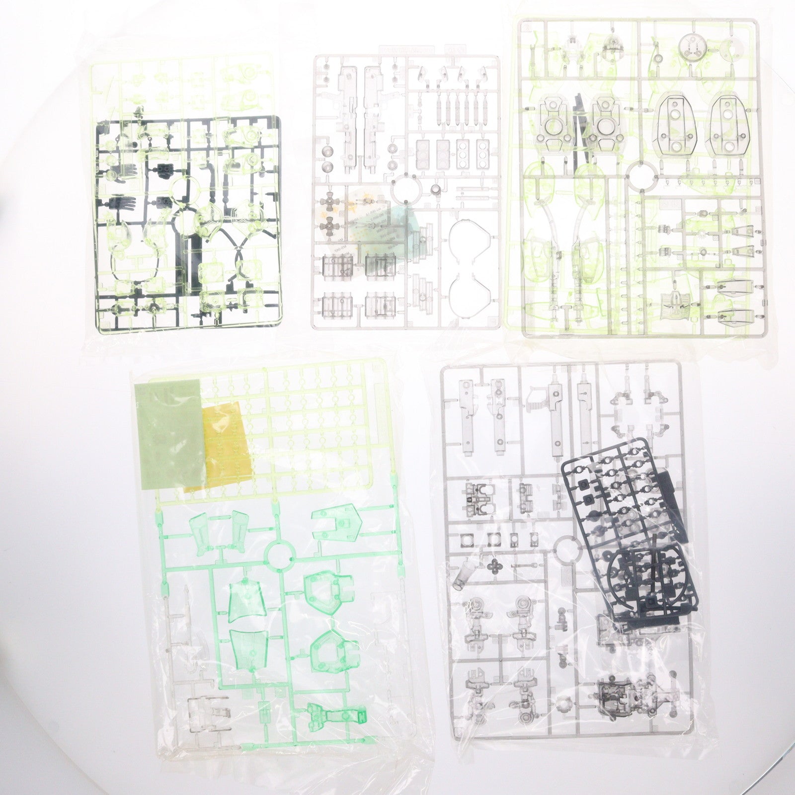 【中古即納】[PTM] MG 1/100 MS-06F/J ザクII クリスタルバージョン 機動戦士ガンダム プラモデル(0055161) バンダイ(19961031)