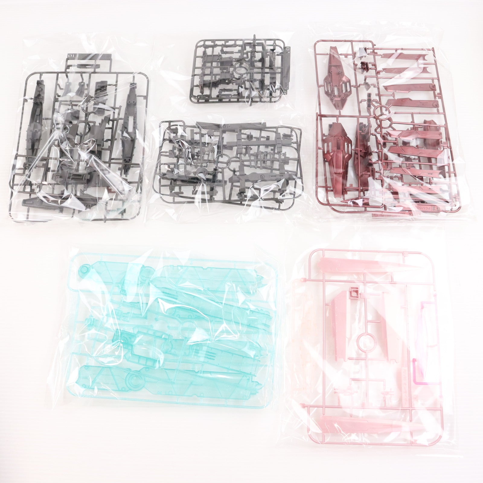 【中古即納】[PTM] プレミアムバンダイ限定 PG 1/60 GN-0000+GNR-010 トランザムライザー 機動戦士ガンダム00(ダブルオー) プラモデル(5063567) バンダイスピリッツ(20251017)