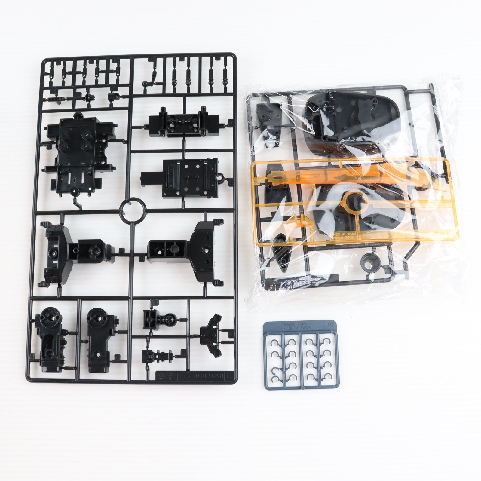 【中古即納】[PTM] 1/60 MS-07B グフ 機動戦士ガンダム HY2M グロリアスシリーズ プラモデル(0114151) バンダイ(20030823)