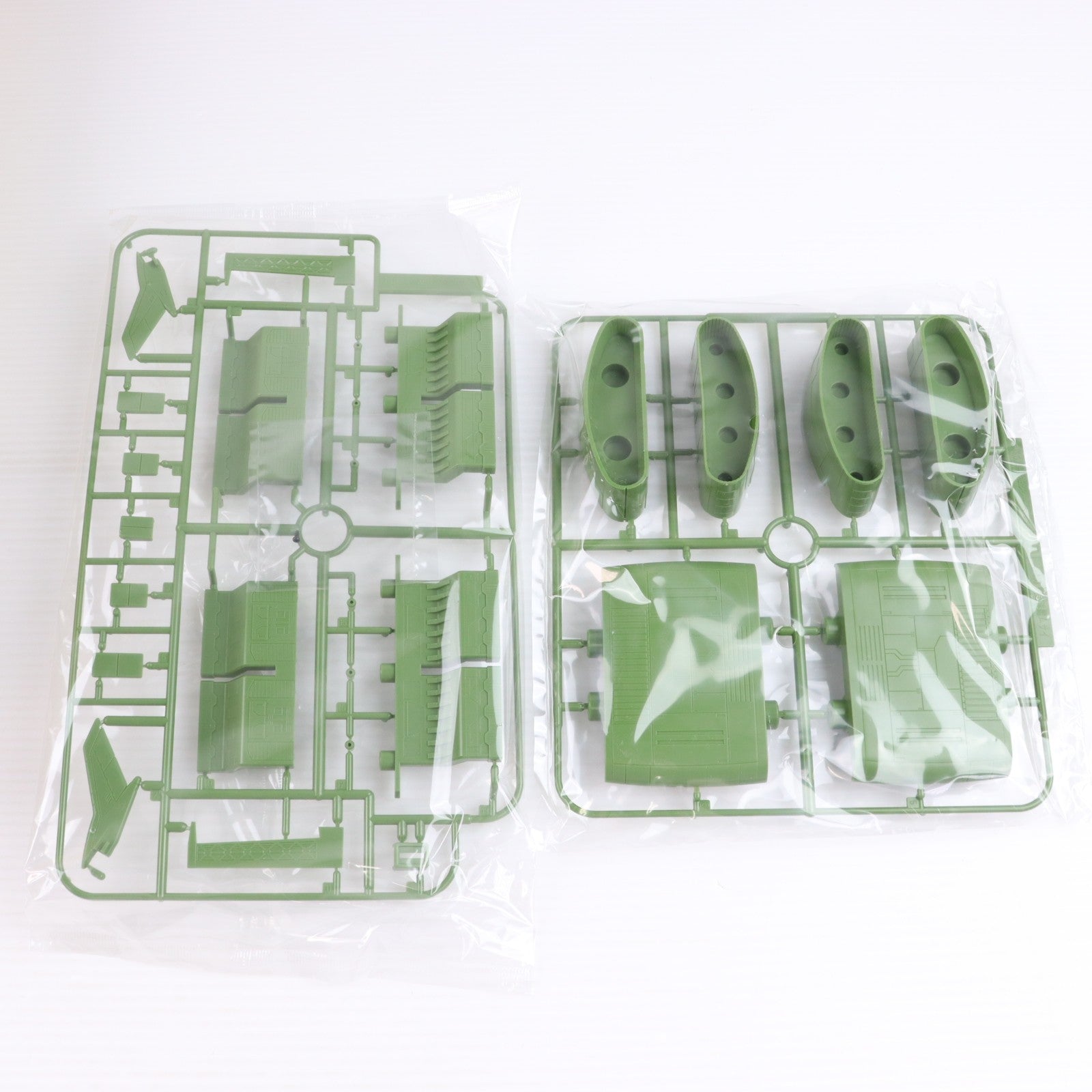 【中古即納】[PTM] ガンダムコレクションネオ 1/400 ムサイ級軽巡洋艦 機動戦士ガンダム プラモデル(0141033) バンダイ(20060226)