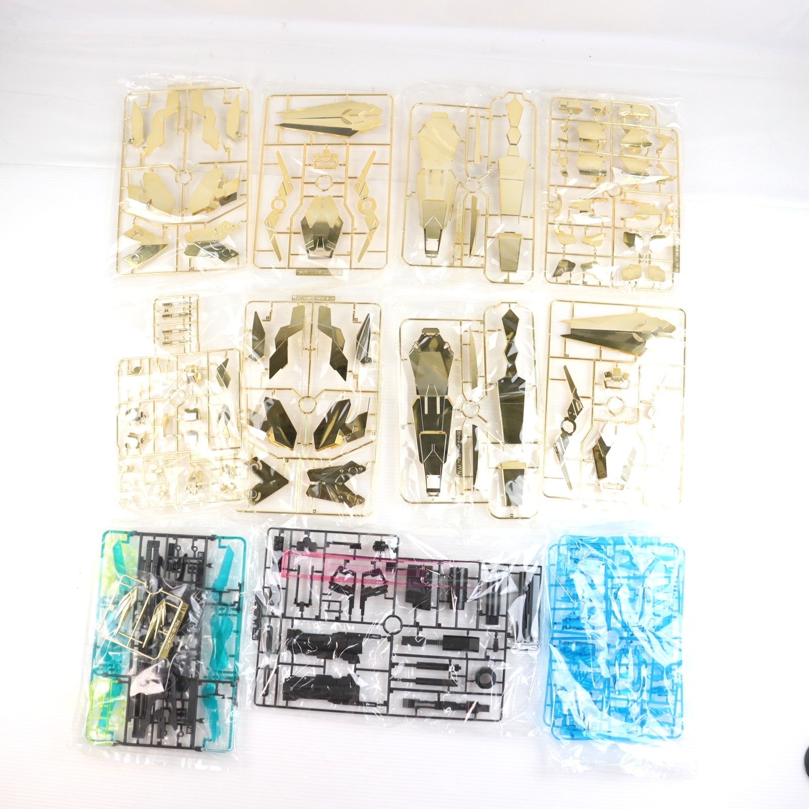 【中古即納】[PTM] プレミアムバンダイ限定 PG 1/60 RX-0 ユニコーンガンダム3号機 フェネクス 機動戦士ガンダムUC(ユニコーン) MSV プラモデル(0215341) バンダイ(20170228)