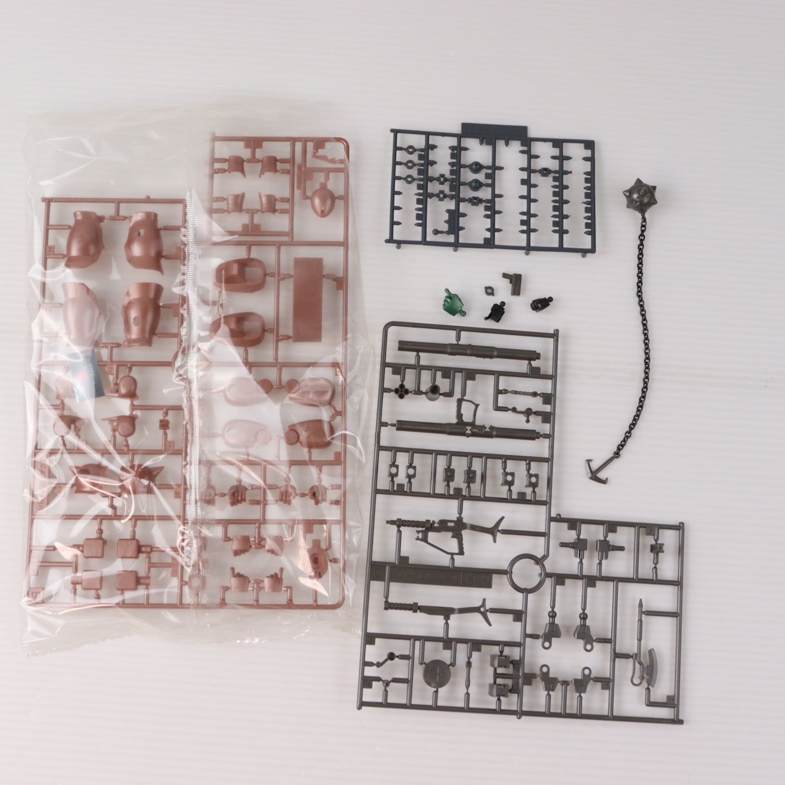 【中古即納】[PTM] 機動戦士ガンダム展大阪会場限定 HGUC 1/144 MS-06S シャア専用ザク&MS-06 量産型ザク THE ART OF GUNDAM OSAKA メタリックエディション(2機セット) プラモデル(0192872) バンダイ(20140712)