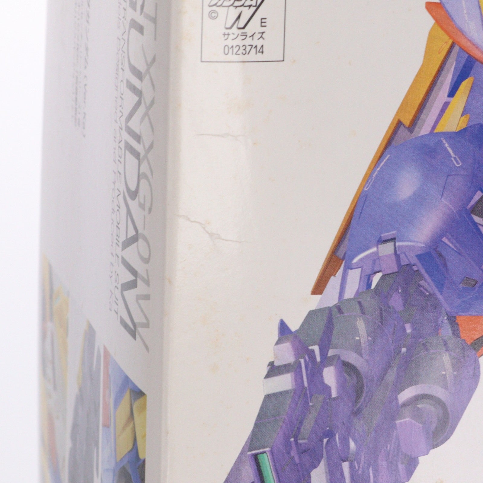 【中古即納】[PTM] MG 1/100 XXXG-01W ウイングガンダム(Ver.Ka) 新機動戦記ガンダムW(ウイング) プラモデル(0123714) バンダイ(20040331)