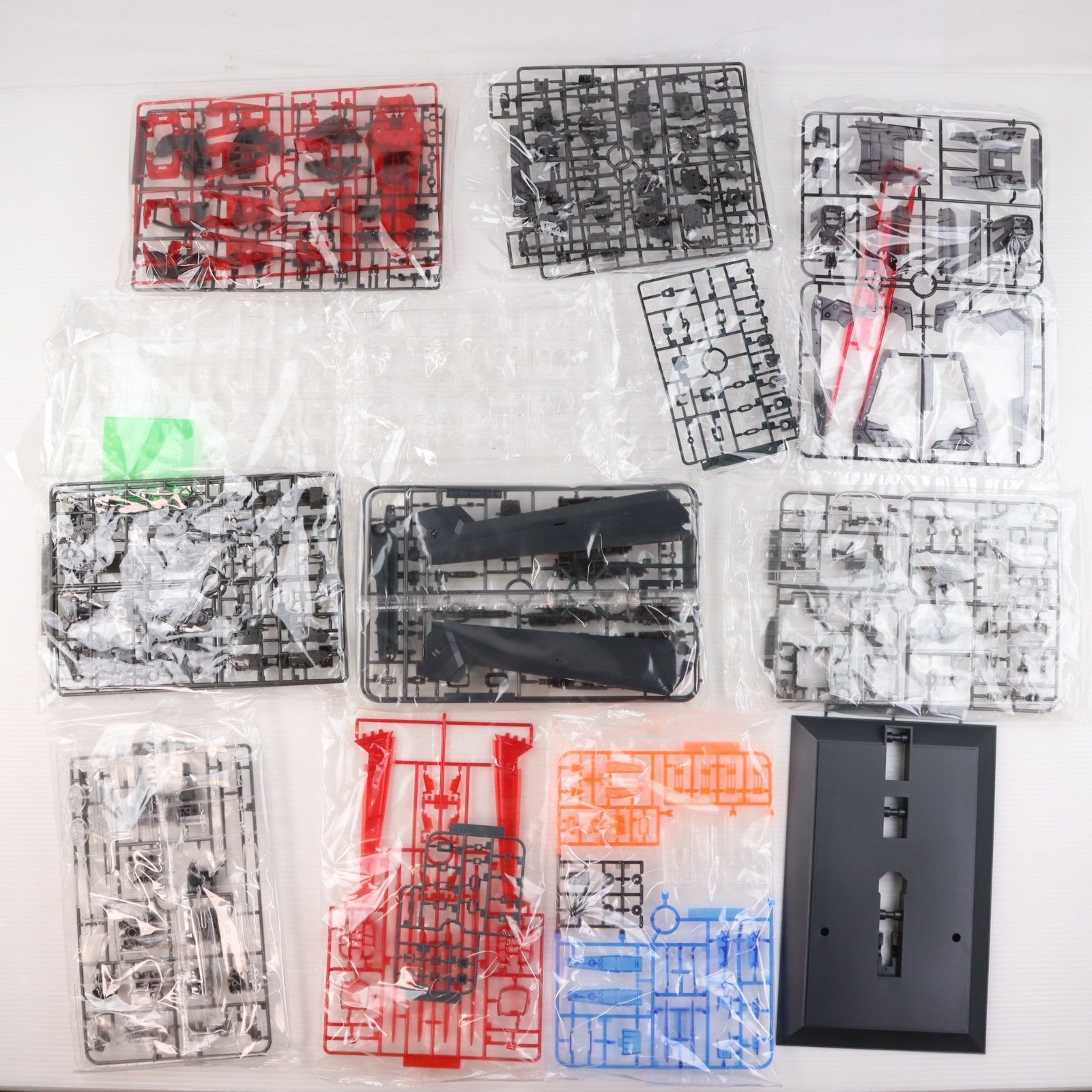 【中古即納】[PTM] PG 1/60 GAT-X105 エールストライクガンダム+FX-550 スカイグラスパー 30周年記念カラークリアVer. 機動戦士ガンダムSEED(シード) プラモデル(0163112) バンダイ(20100331)