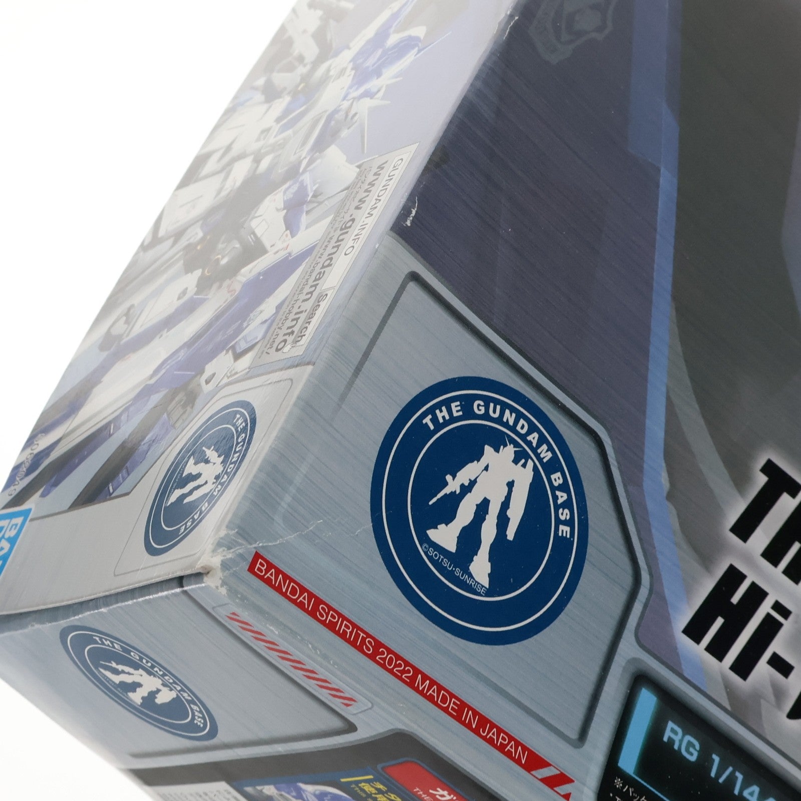 【中古即納】[PTM] ガンダムベース限定 RG 1/144 Hi-νガンダム チタニウムフィニッシュ 機動戦士ガンダム 逆襲のシャア ベルトーチカ・チルドレン プラモデル(5062049) バンダイスピリッツ(20221130)
