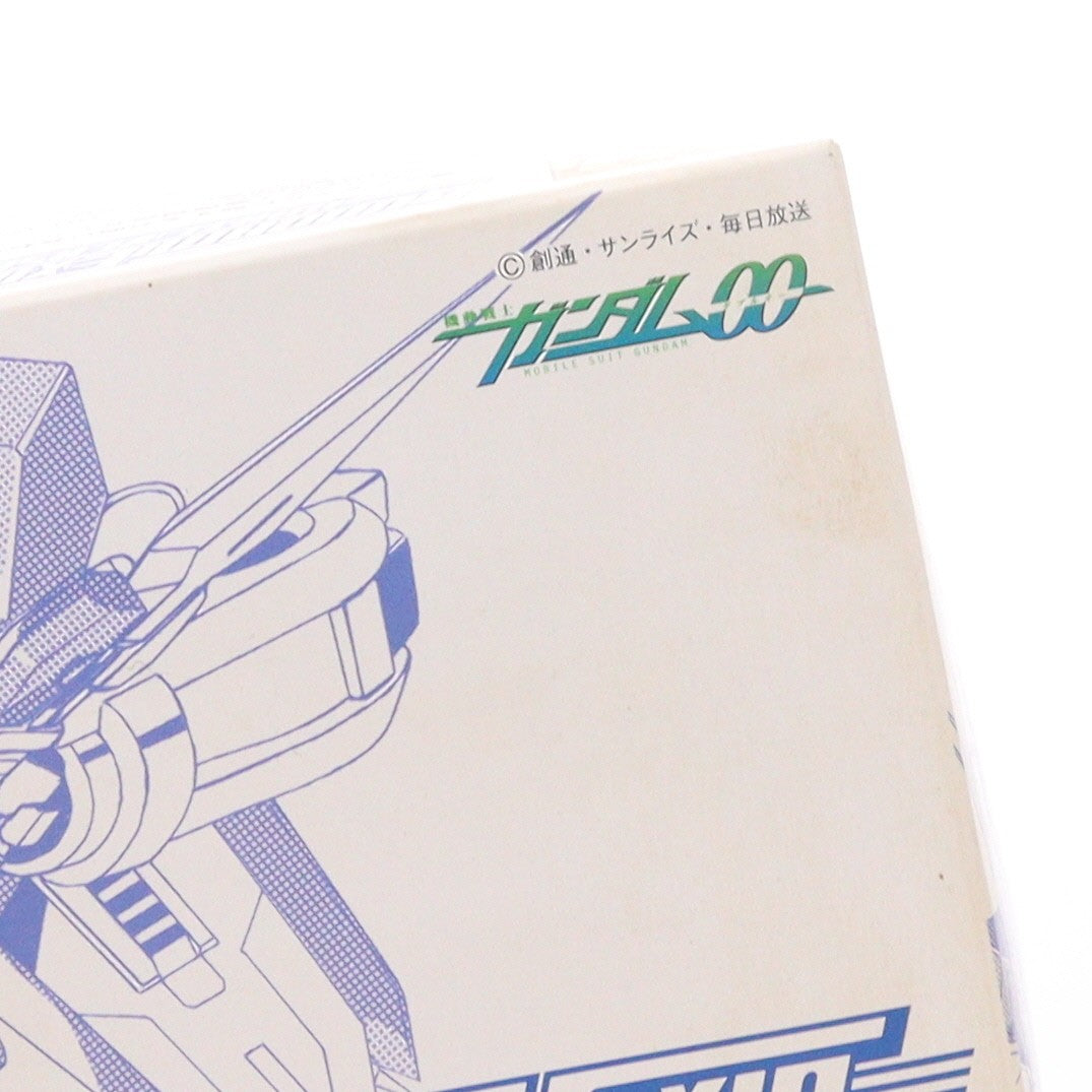 【中古即納】[PTM] (プラモデル単品) ユニクロ限定 FG 1/144 ガンダムエクシア ホワイトバージョン 機動戦士ガンダム00(ダブルオー) Tシャツ+FGエクシアホワイトバージョンセット プラモデル バンダイ(20080320)